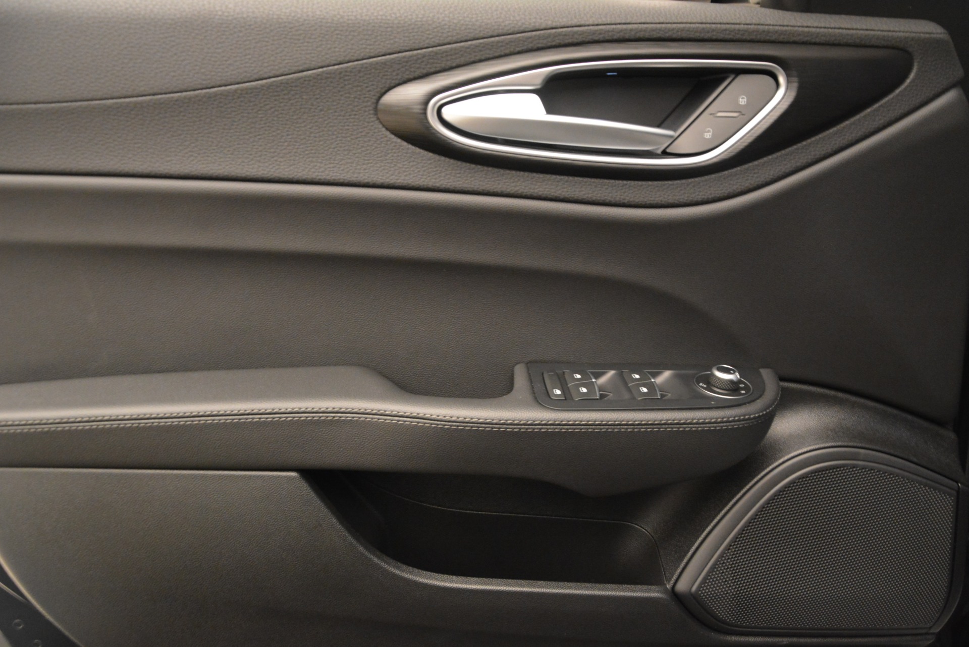 New-2018-Alfa-Romeo-Giulia-Q4