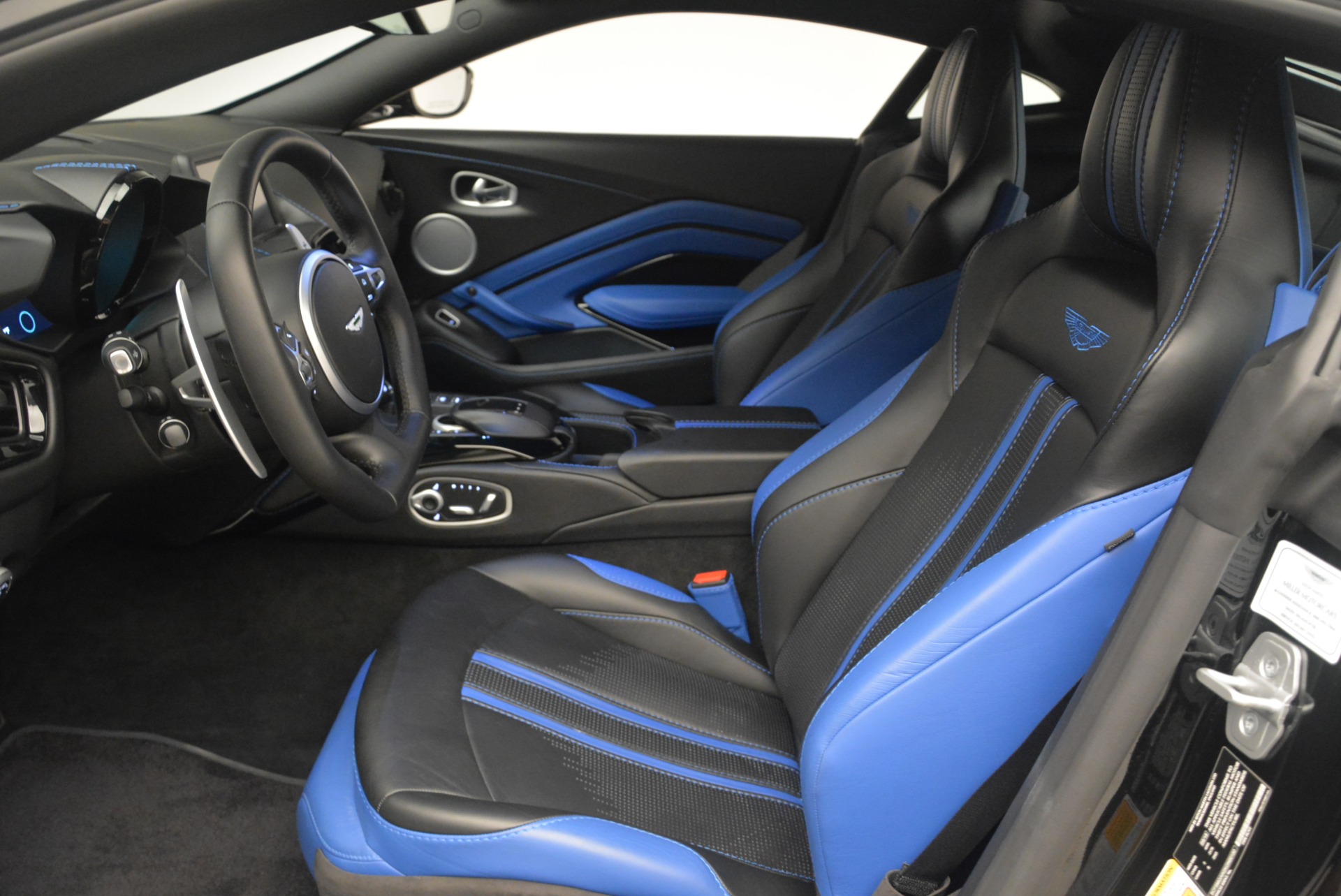 Used-2019-Aston-Martin-Vantage-Coupe