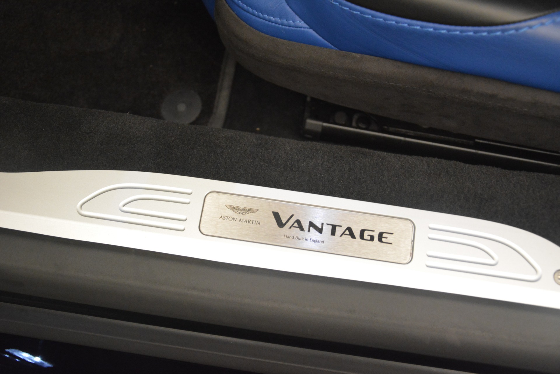 Used-2019-Aston-Martin-Vantage-Coupe