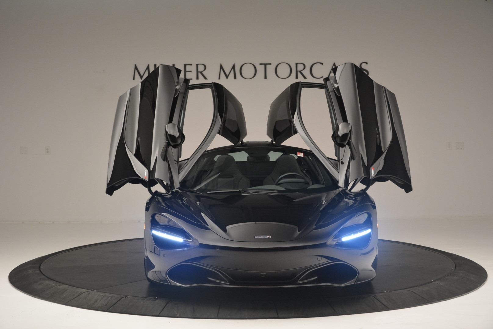 Used-2018-McLaren-720S-Coupe