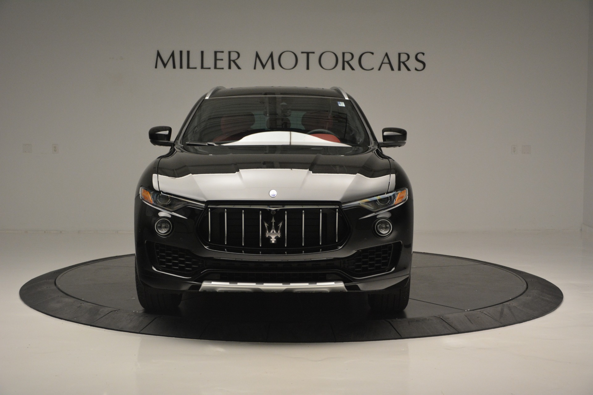 New-2018-Maserati-Levante-Q4-GranLusso