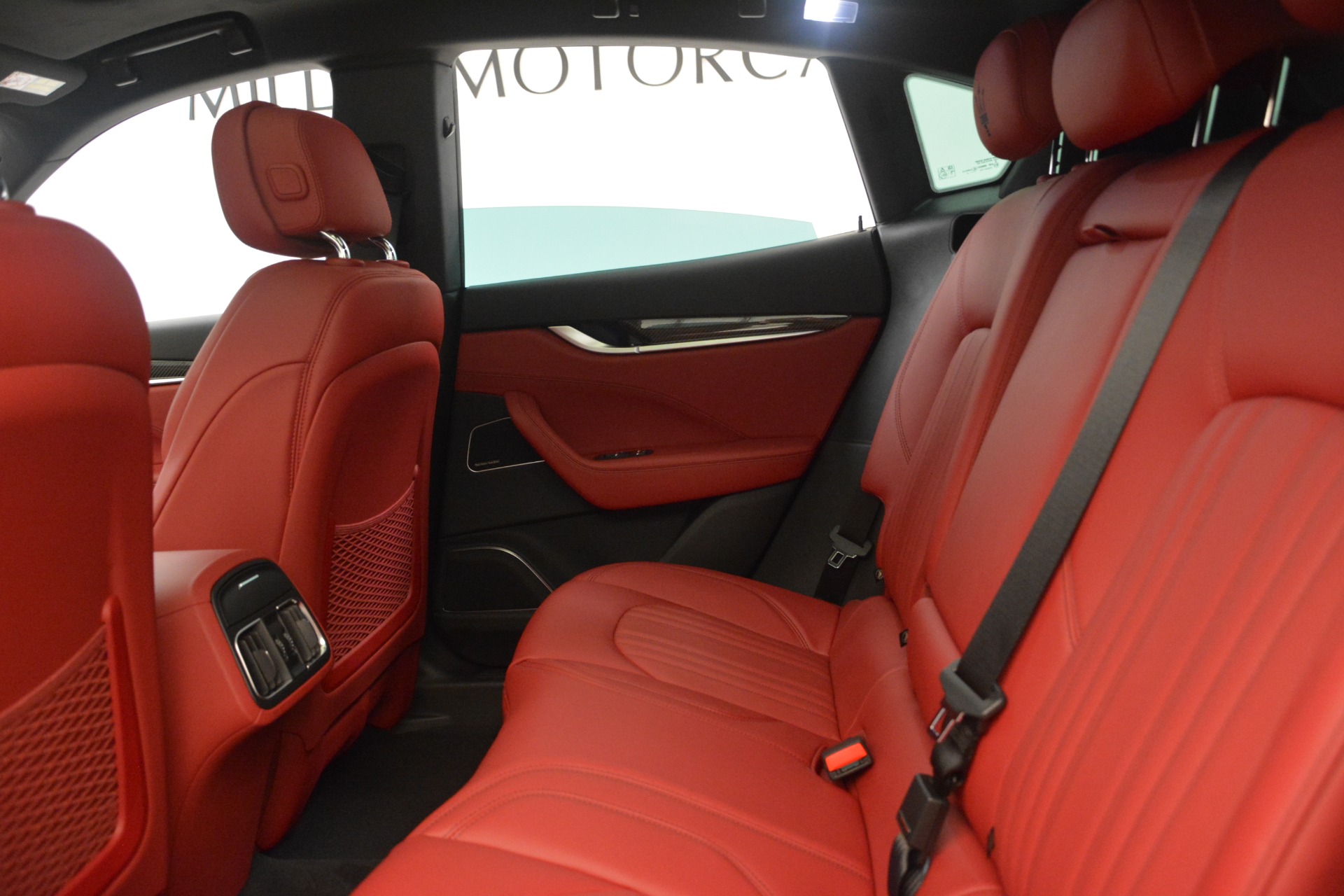 New-2018-Maserati-Levante-Q4-GranLusso