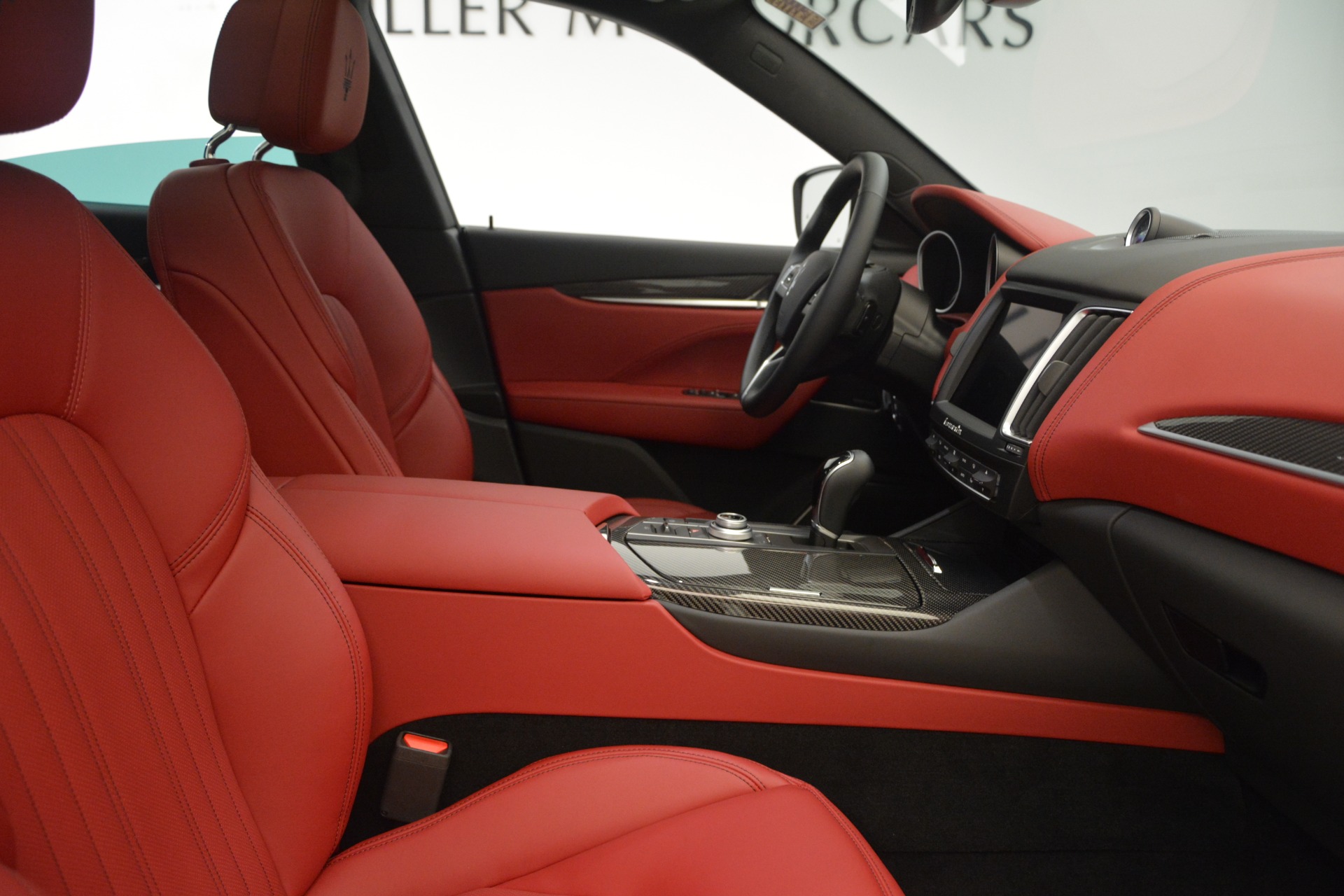 New-2018-Maserati-Levante-Q4-GranLusso