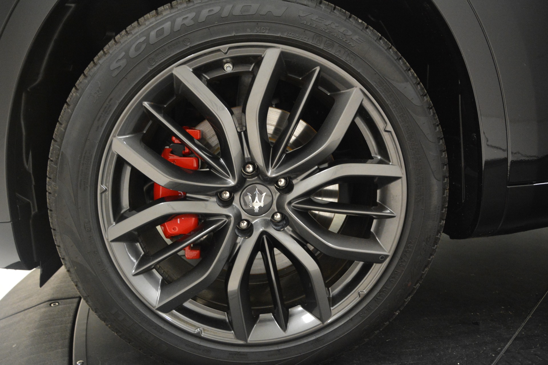 New-2018-Maserati-Levante-Q4-GranLusso