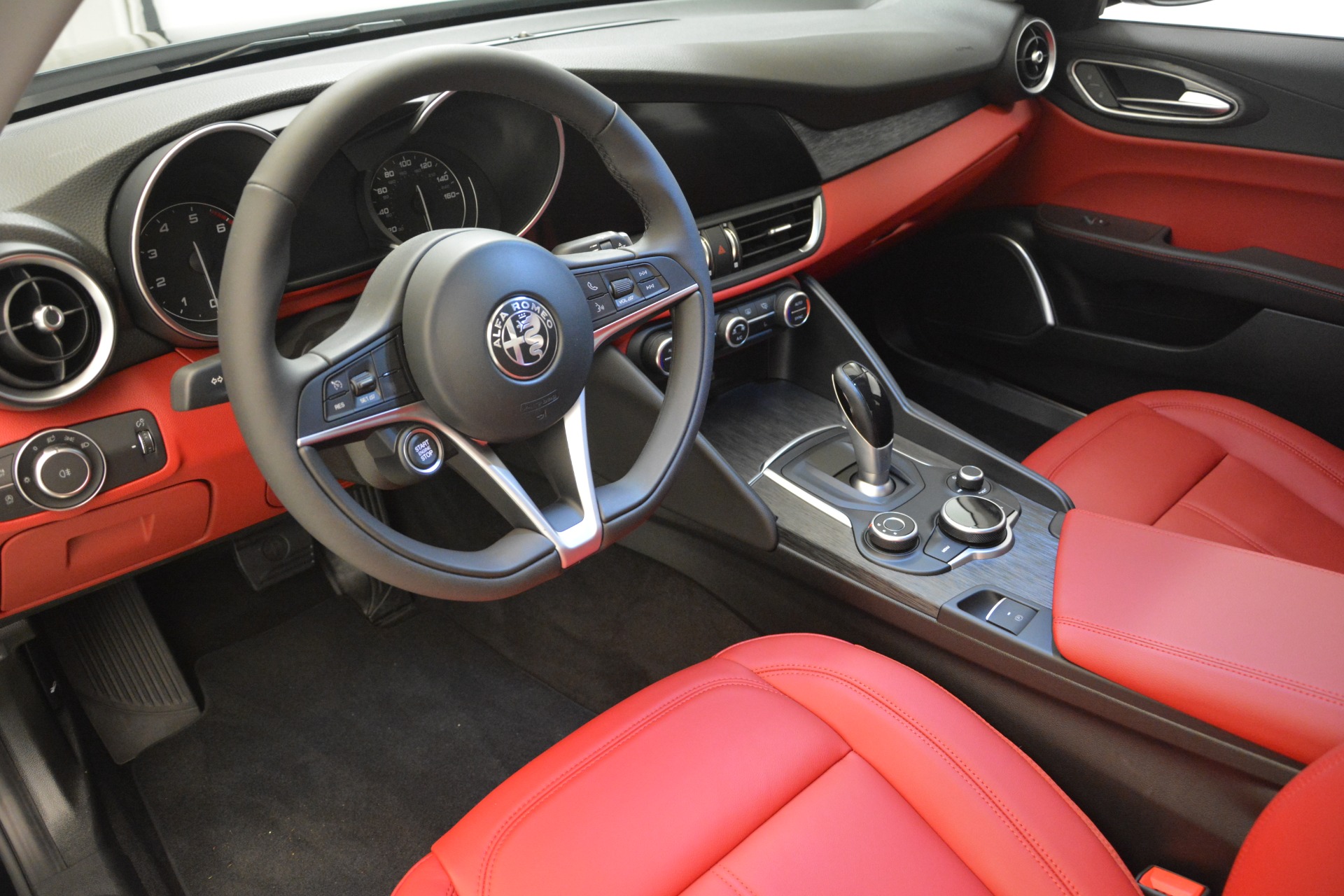 New-2018-Alfa-Romeo-Giulia-Q4