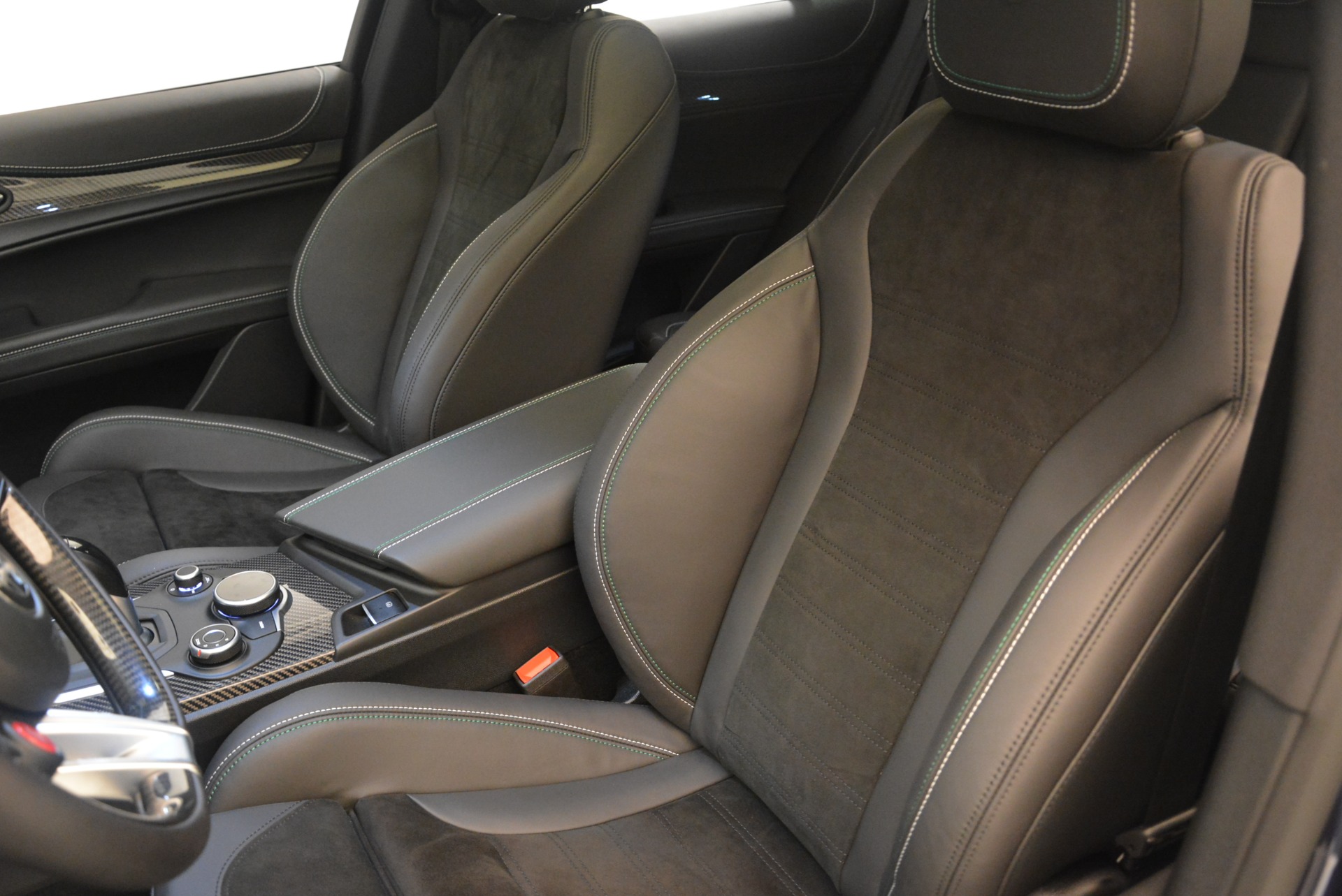 New-2018-Alfa-Romeo-Stelvio-Quadrifoglio