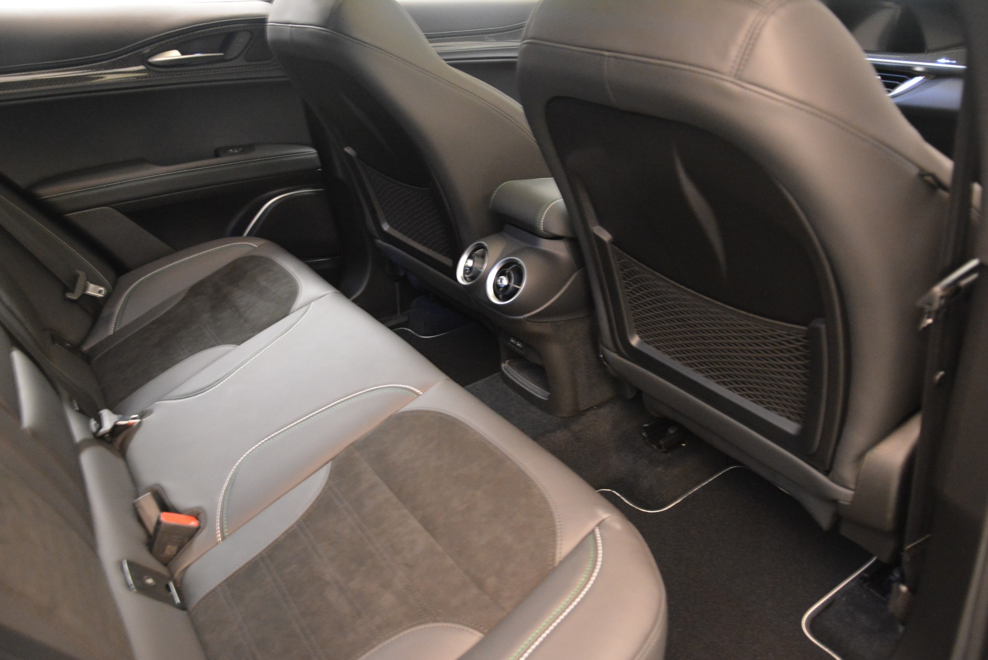 New-2018-Alfa-Romeo-Stelvio-Quadrifoglio