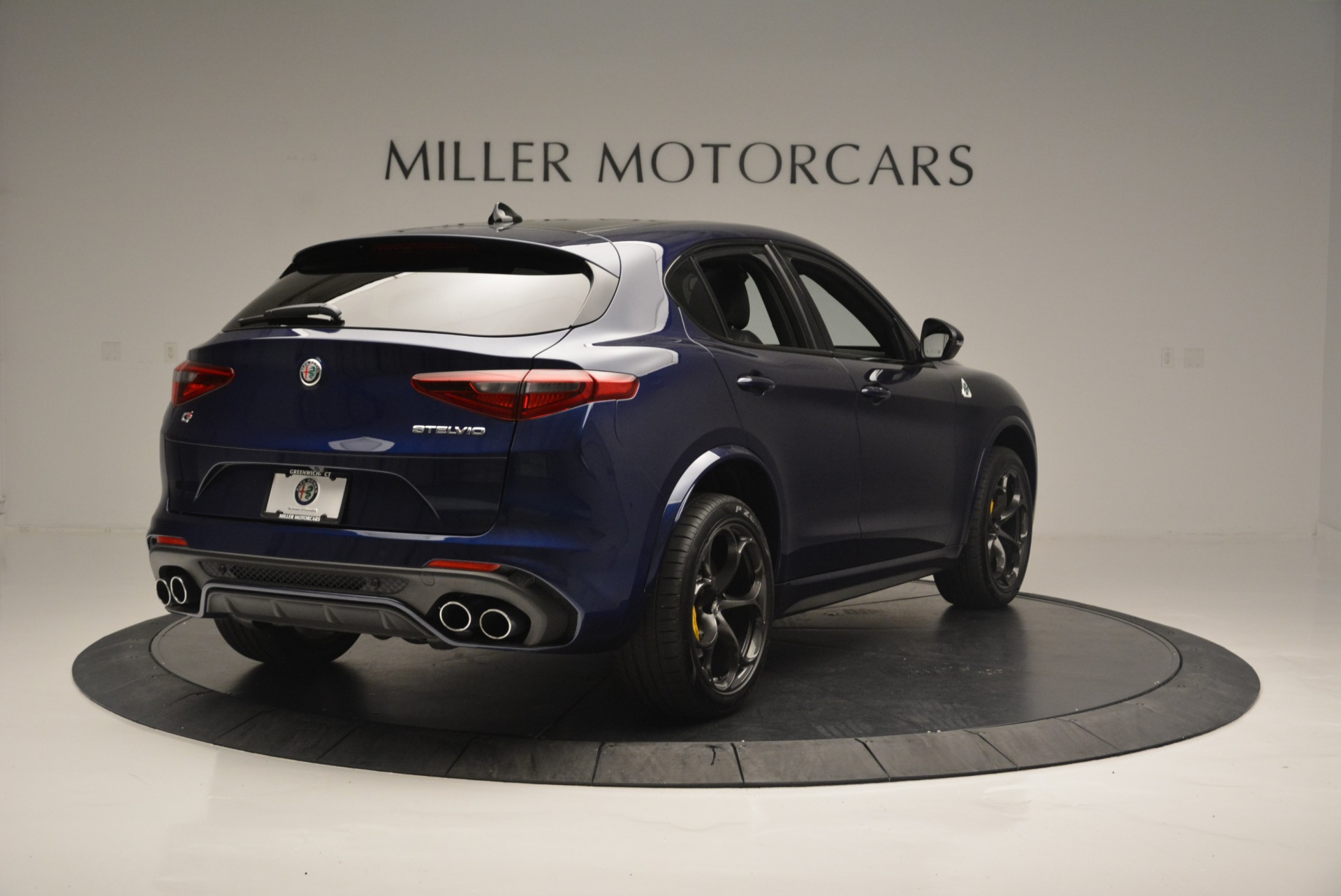 New-2018-Alfa-Romeo-Stelvio-Quadrifoglio