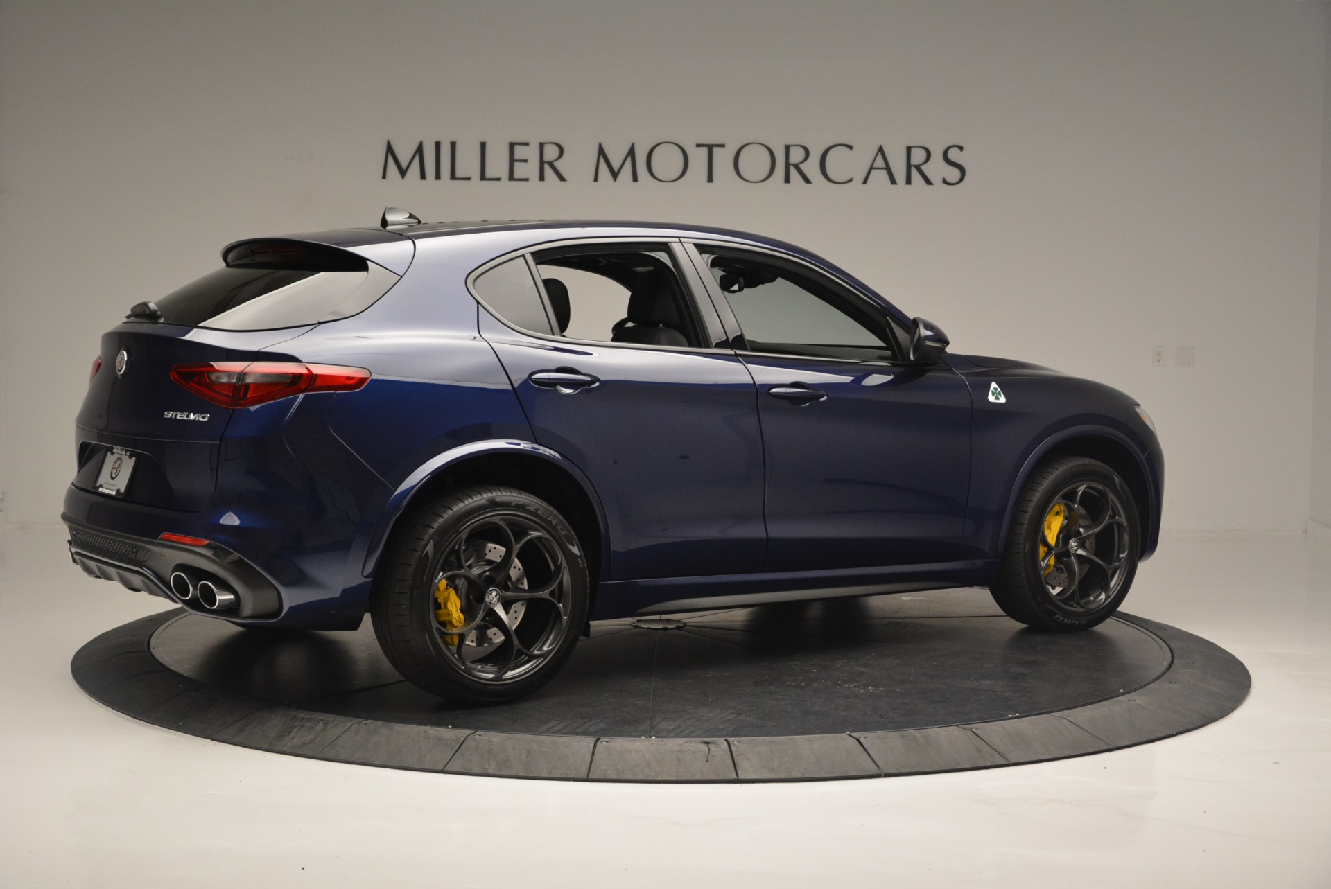 New-2018-Alfa-Romeo-Stelvio-Quadrifoglio