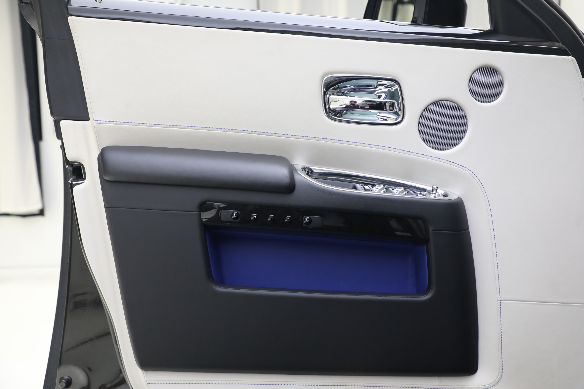 Used-2019-Rolls-Royce-Ghost