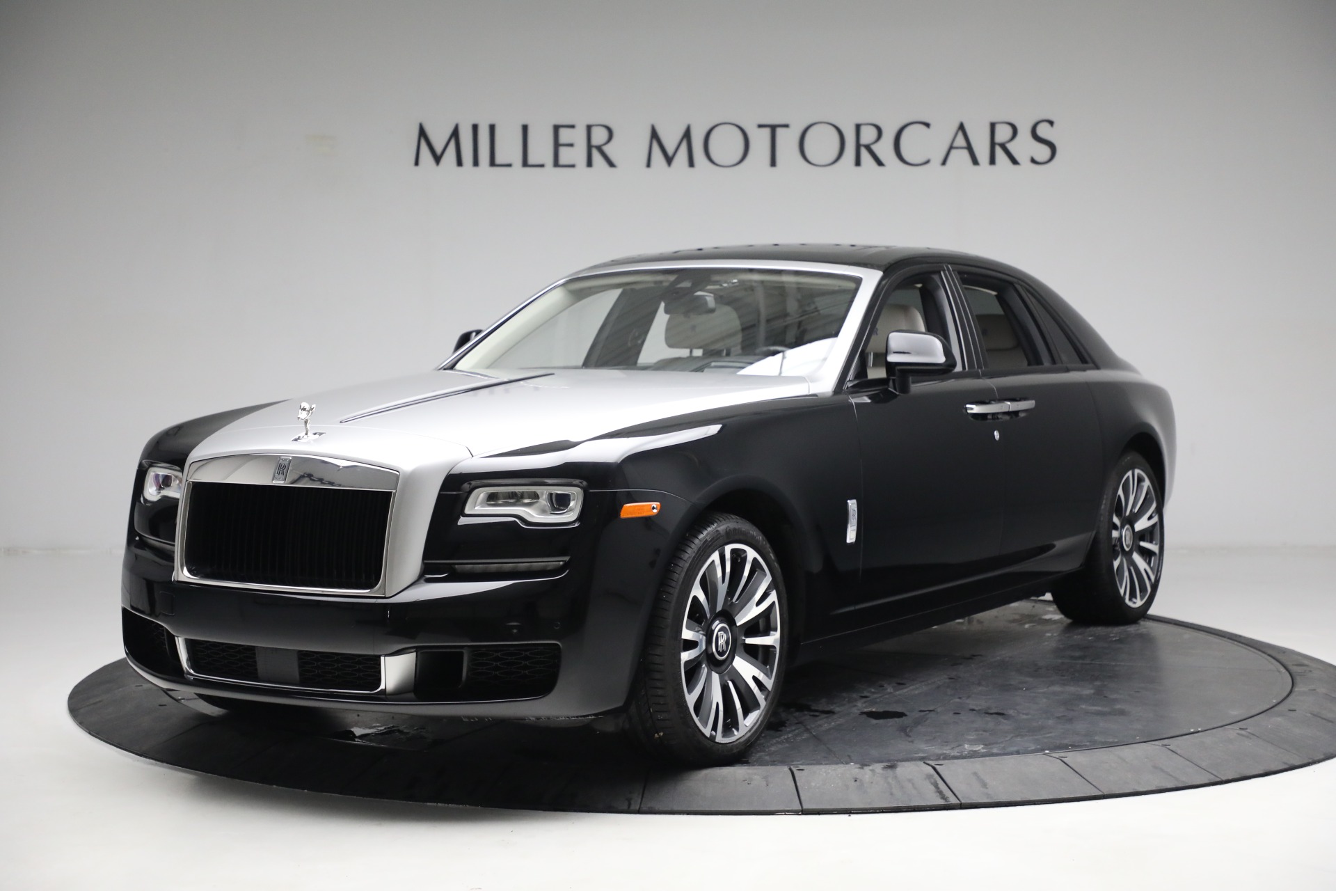 Used-2019-Rolls-Royce-Ghost