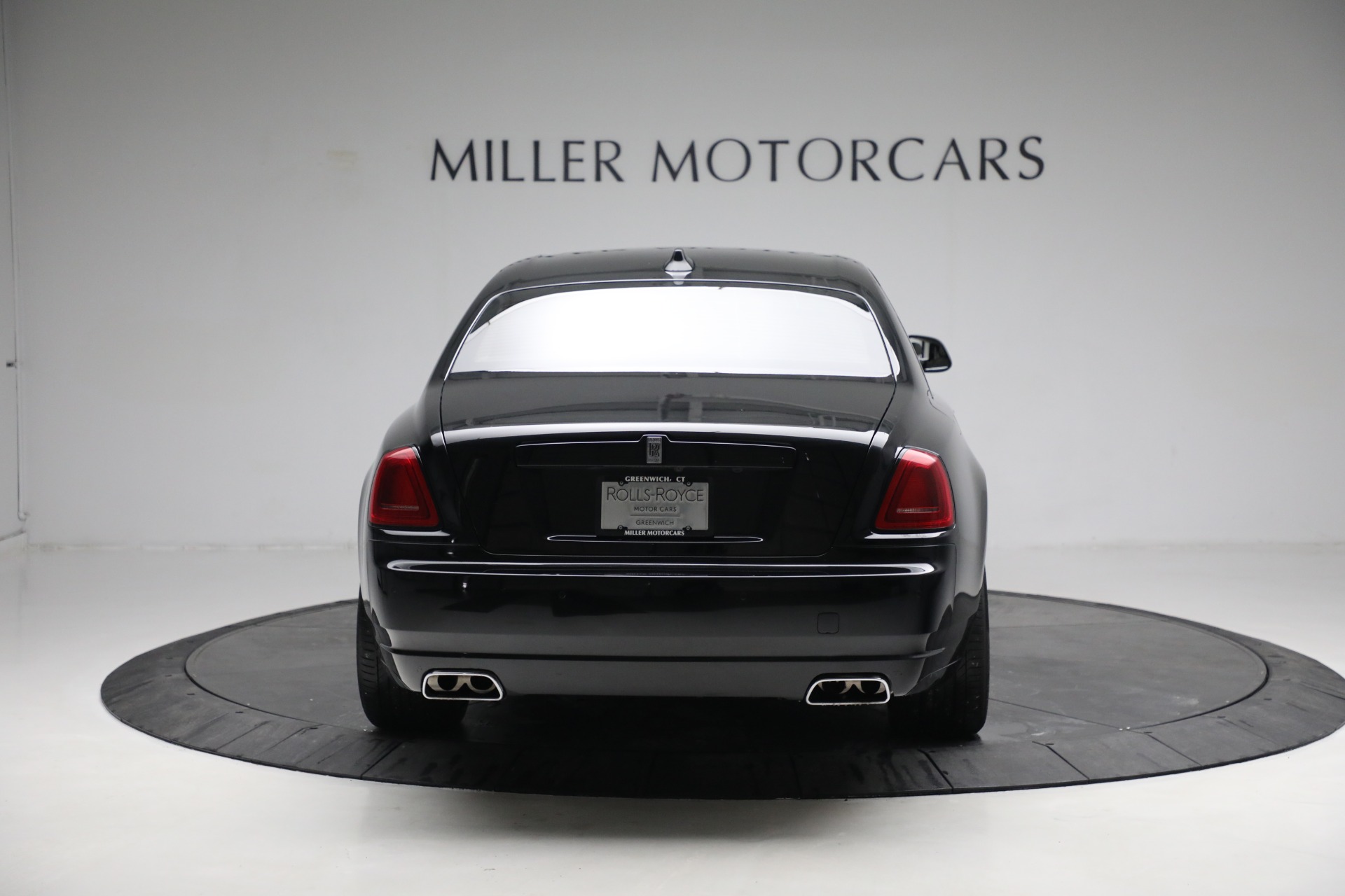 Used-2019-Rolls-Royce-Ghost