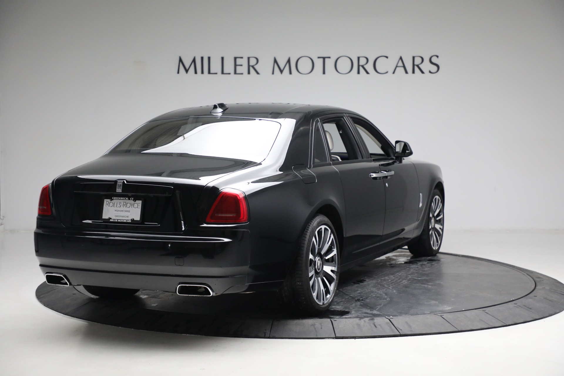 Used-2019-Rolls-Royce-Ghost