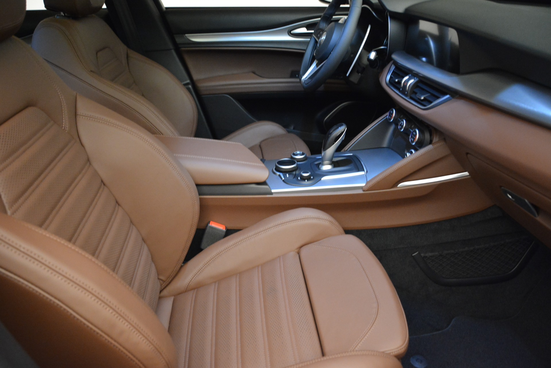 New-2018-Alfa-Romeo-Stelvio-Ti-Sport-Q4