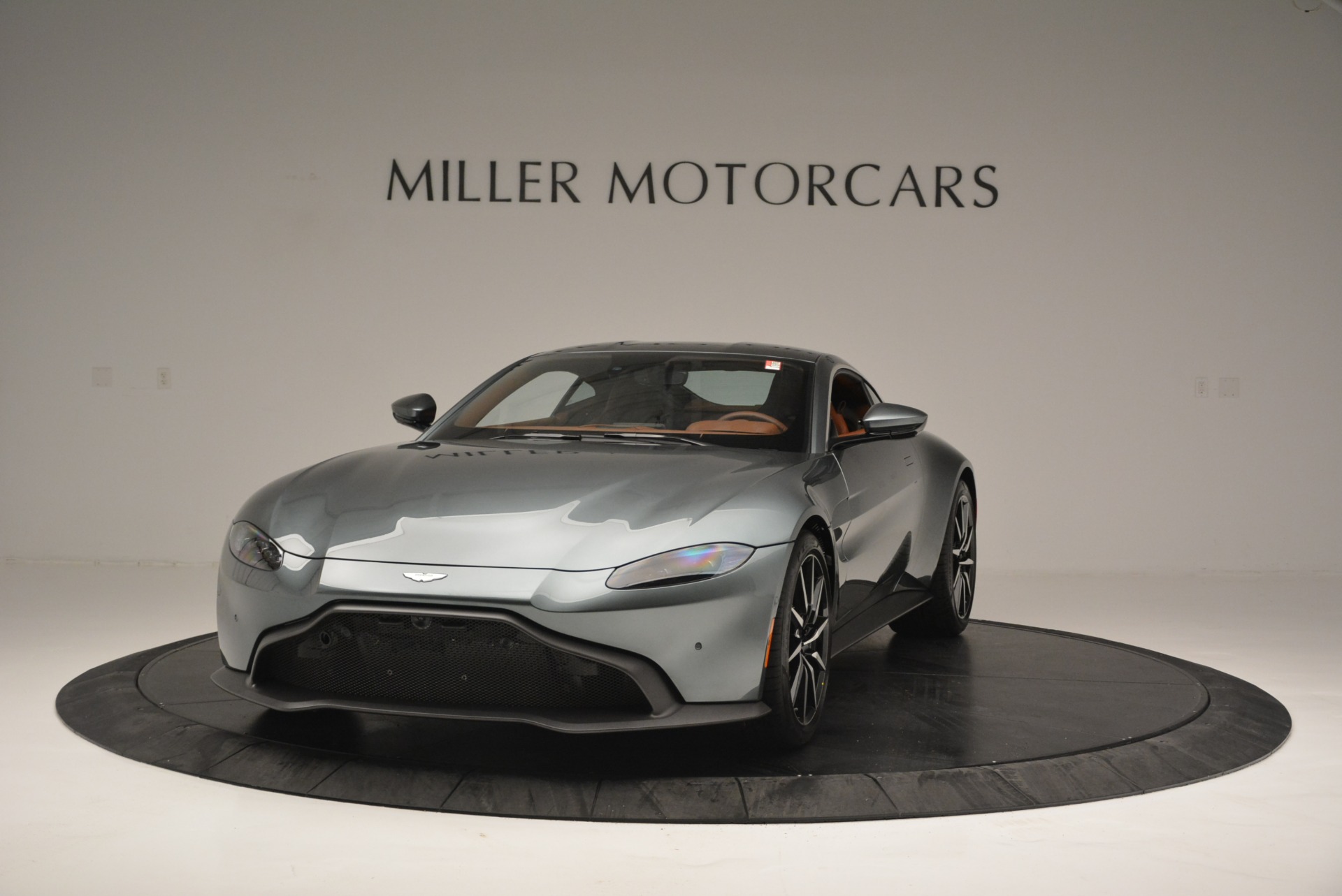 New-2019-Aston-Martin-Vantage-Coupe