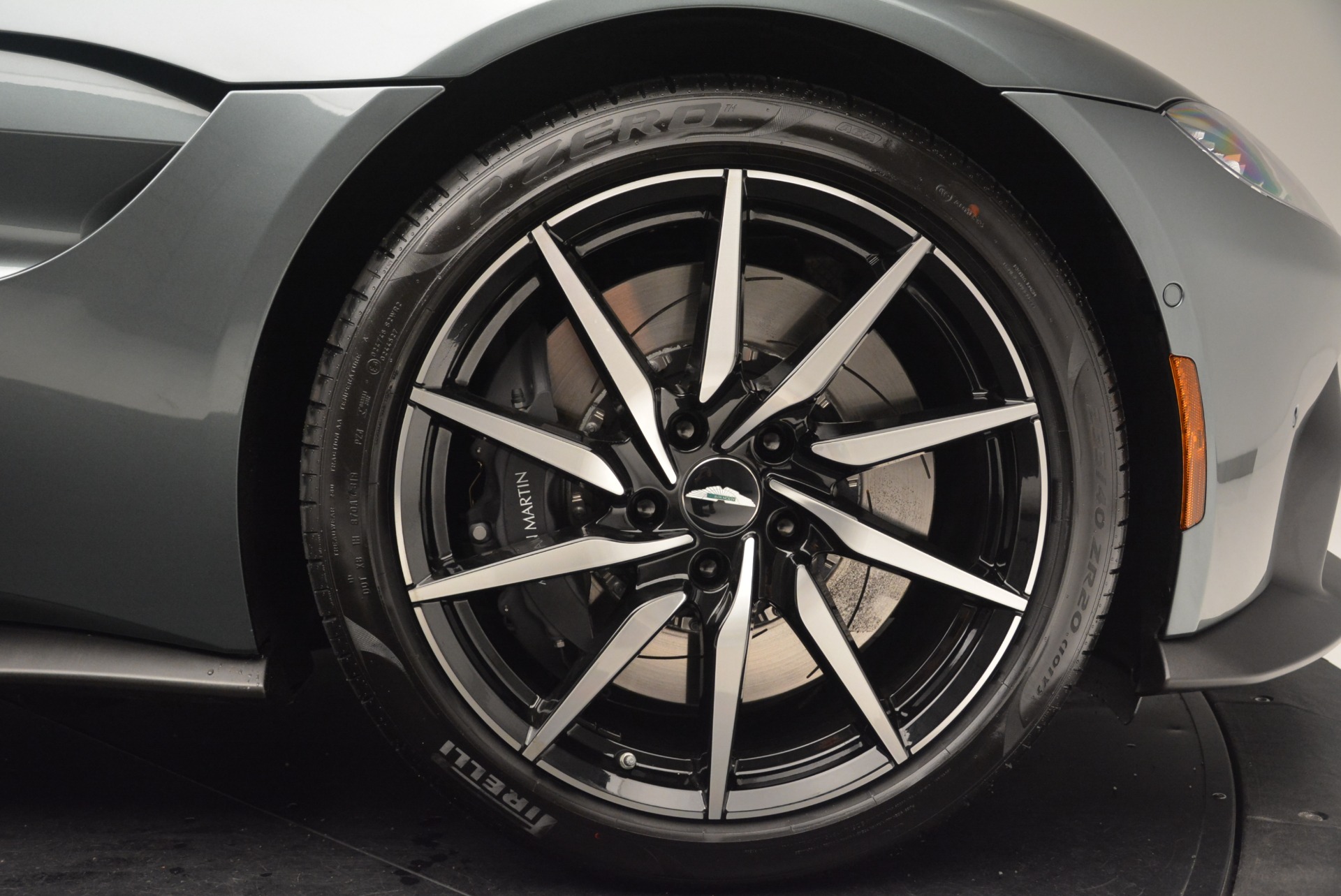 New-2019-Aston-Martin-Vantage-Coupe