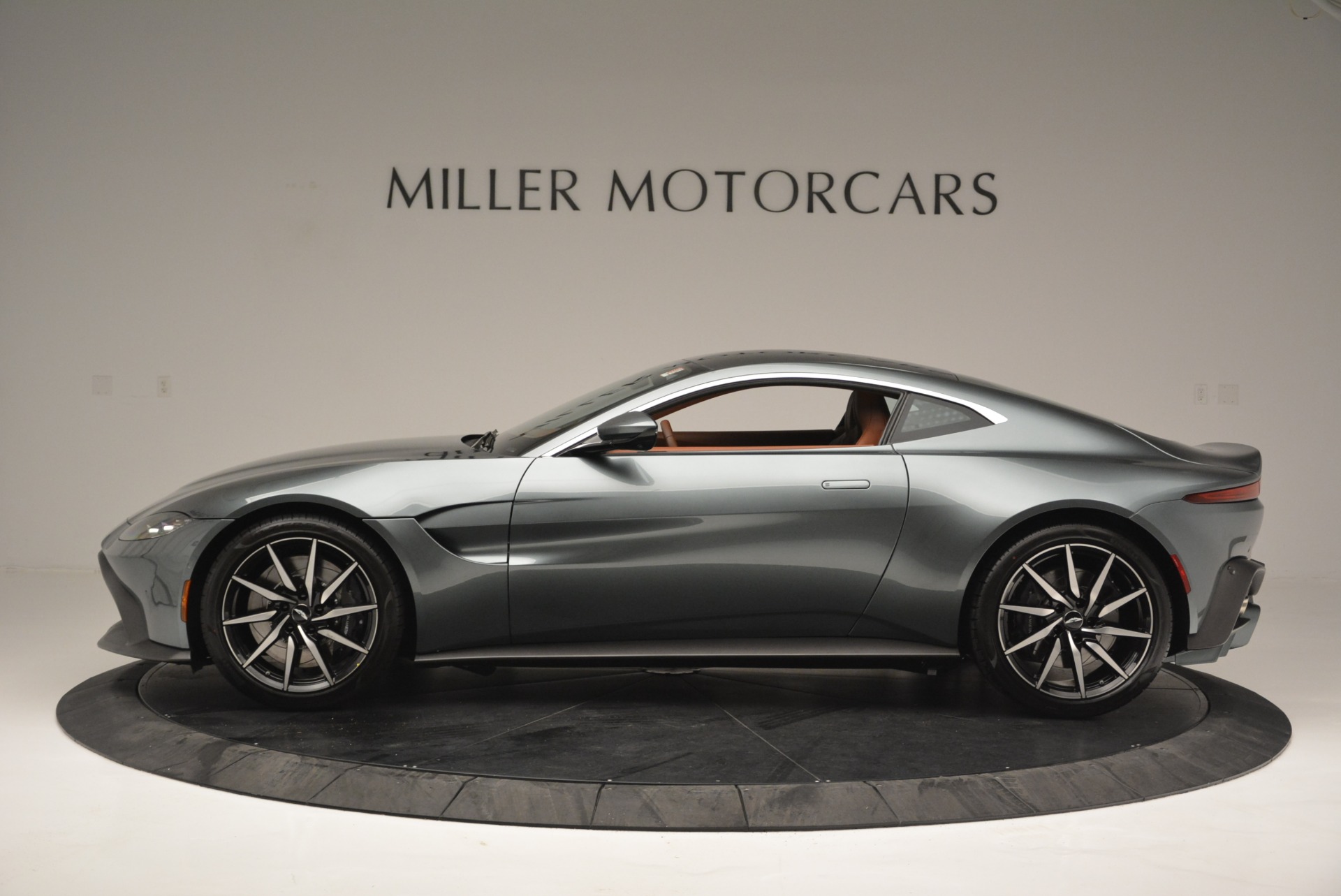 New-2019-Aston-Martin-Vantage-Coupe