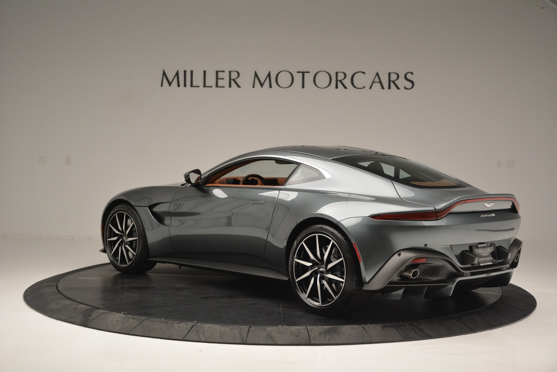 New-2019-Aston-Martin-Vantage-Coupe