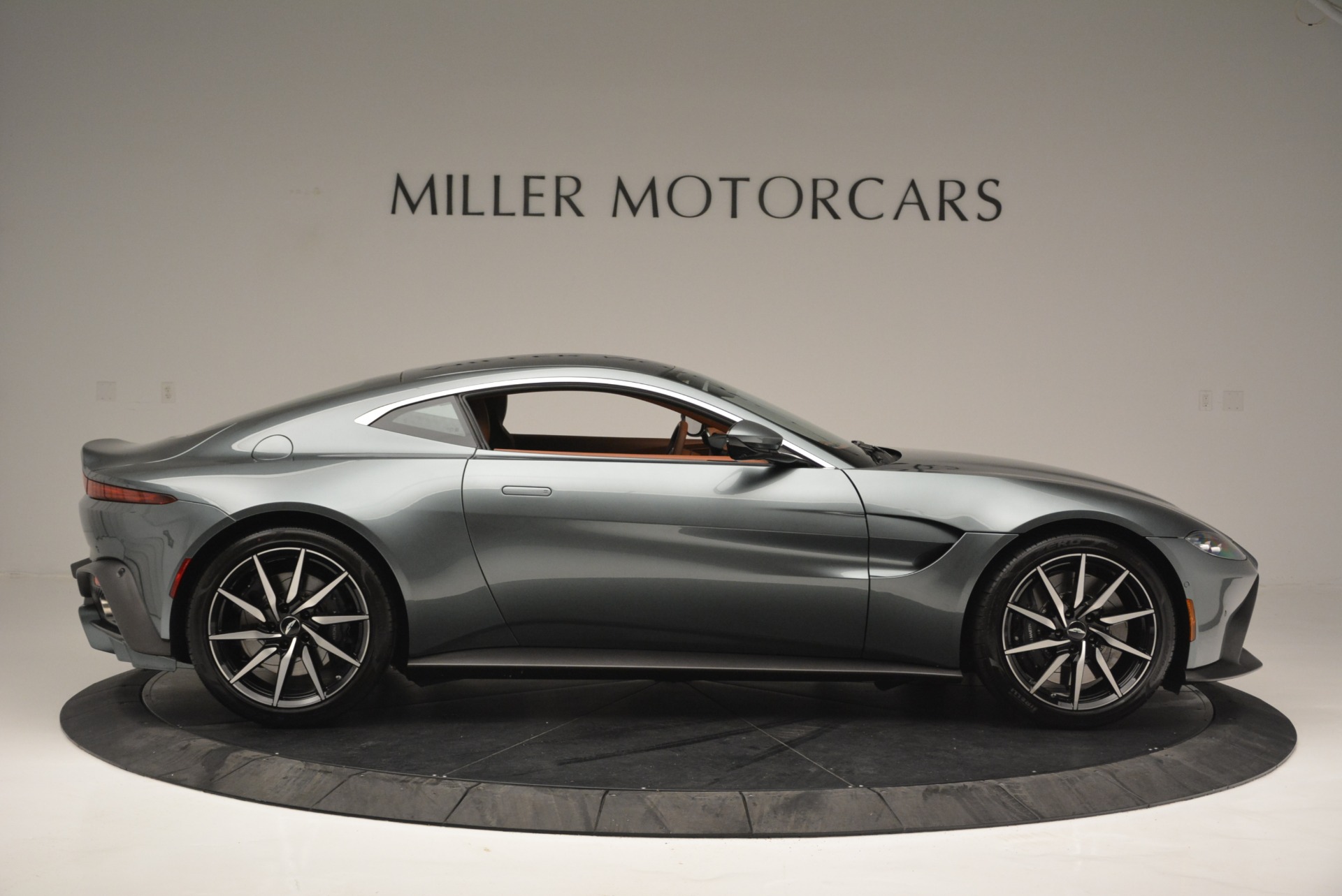 New-2019-Aston-Martin-Vantage-Coupe