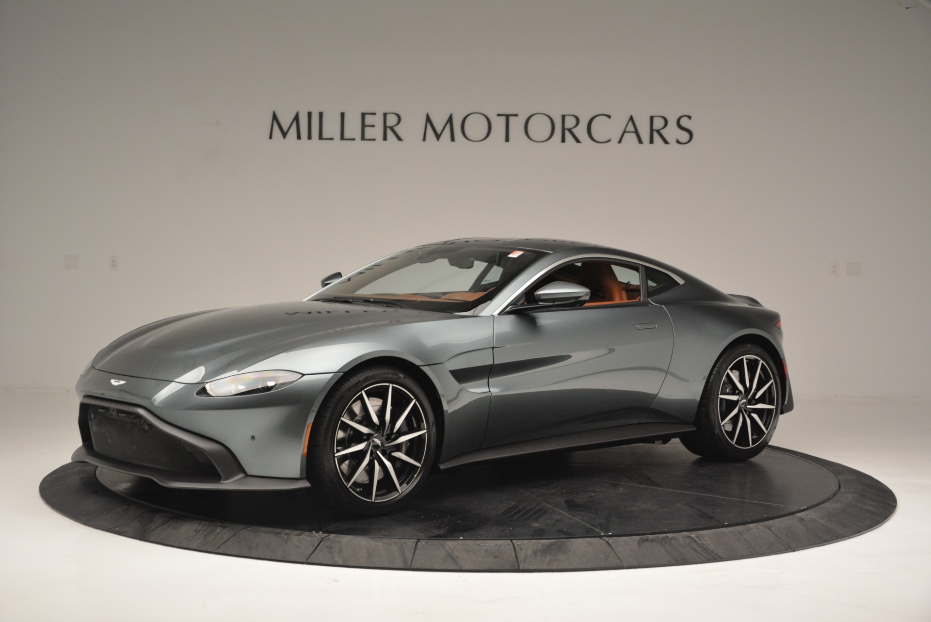 New-2019-Aston-Martin-Vantage-Coupe