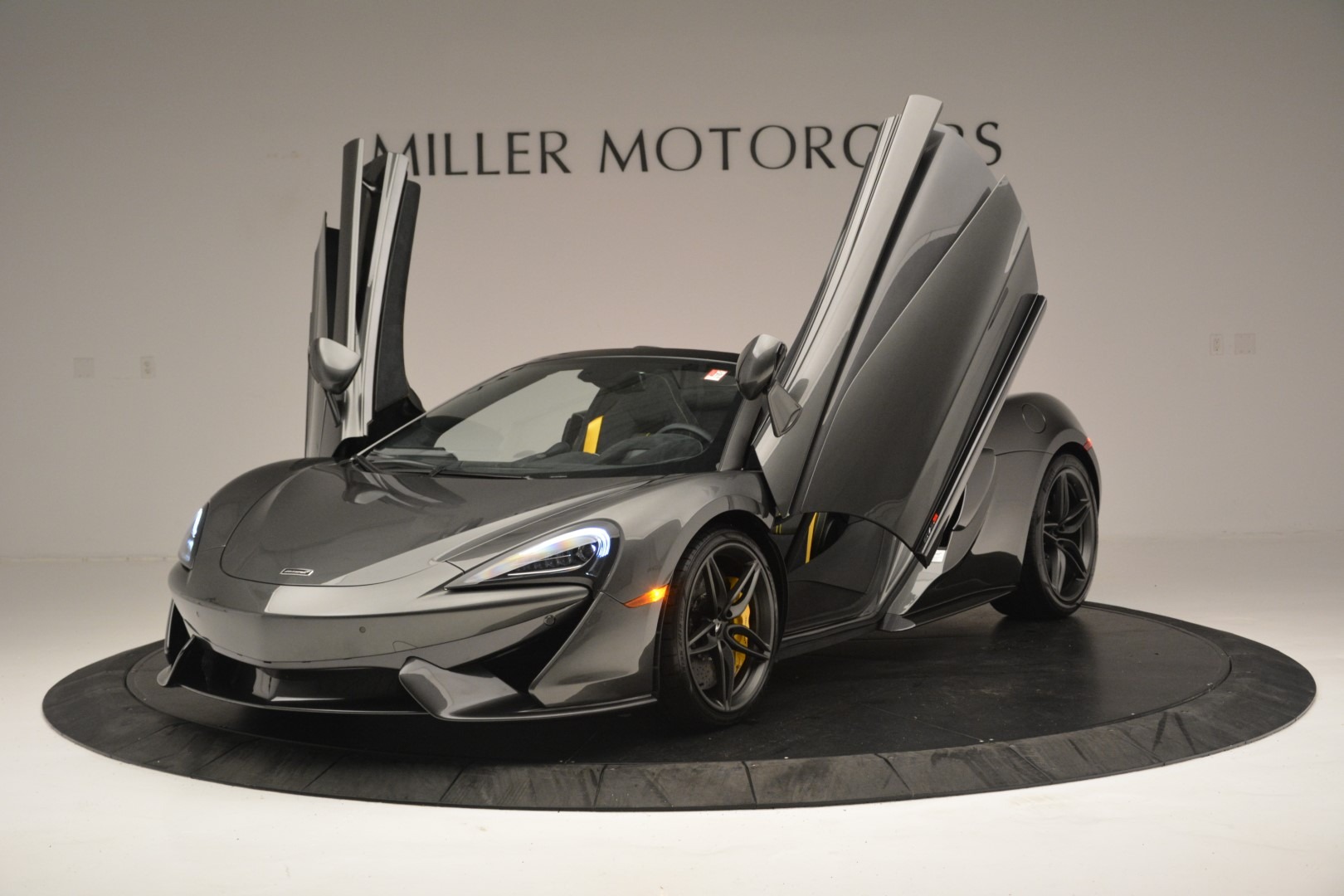 Used-2019-McLaren-570S-Spider