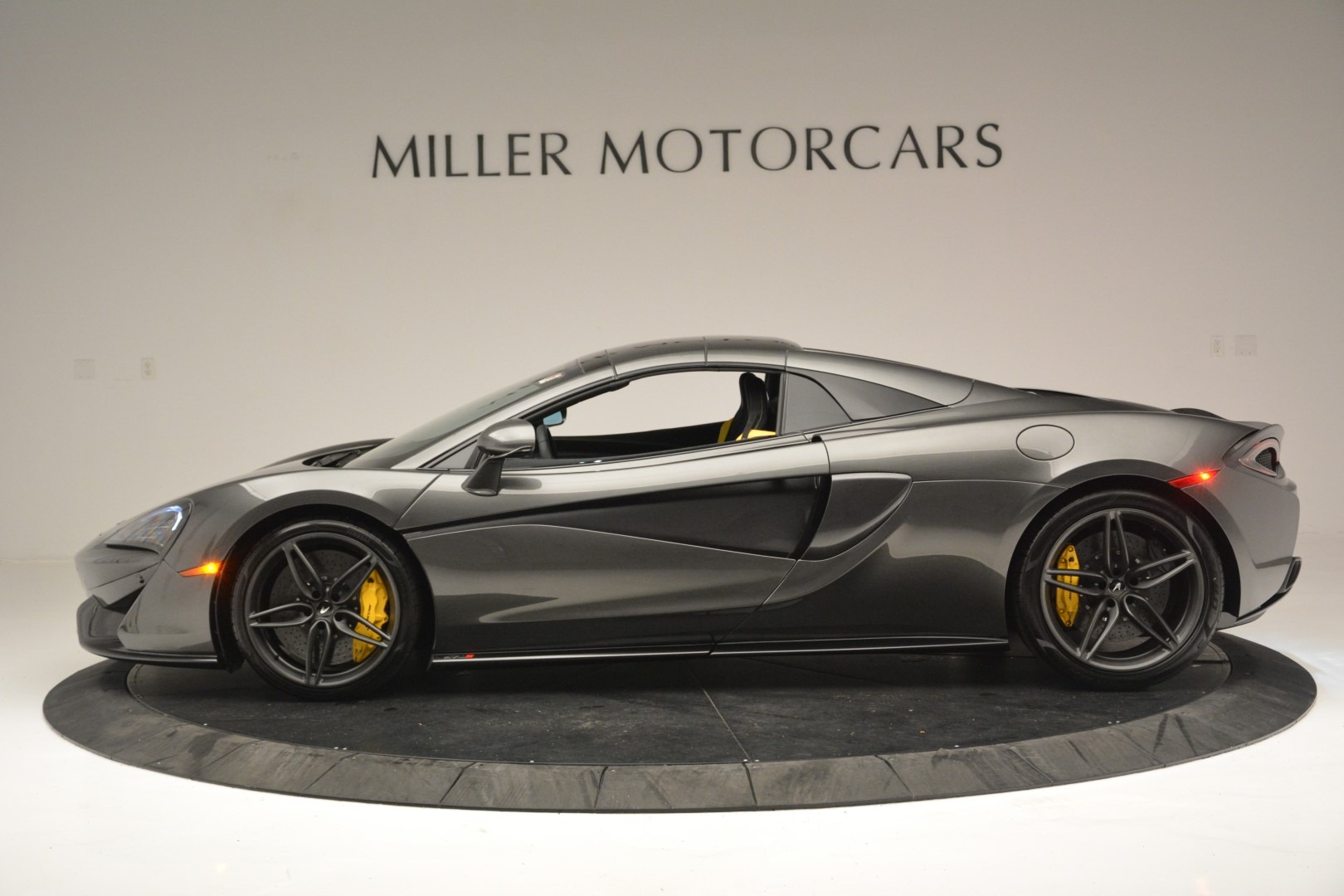 Used-2019-McLaren-570S-Spider