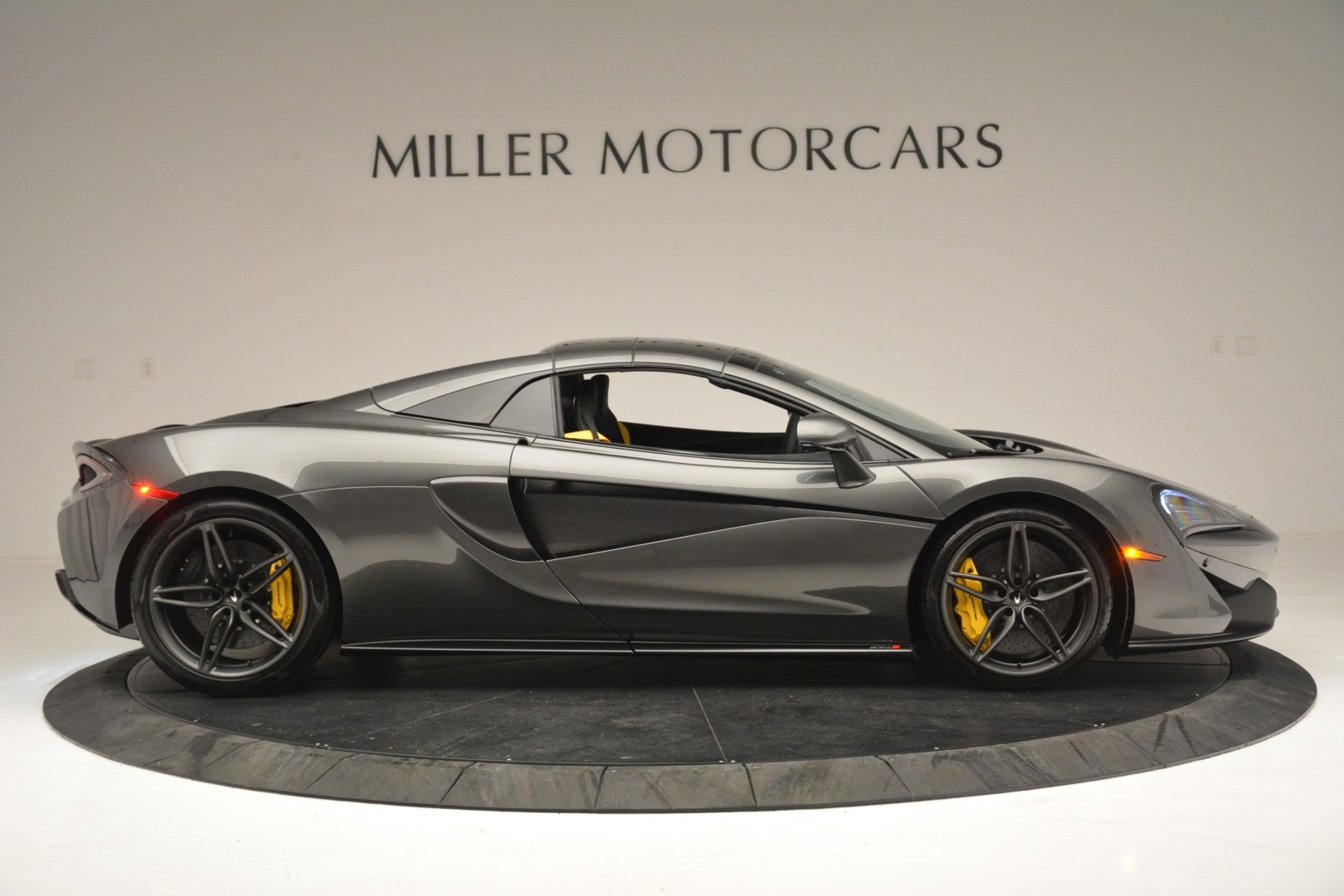Used-2019-McLaren-570S-Spider