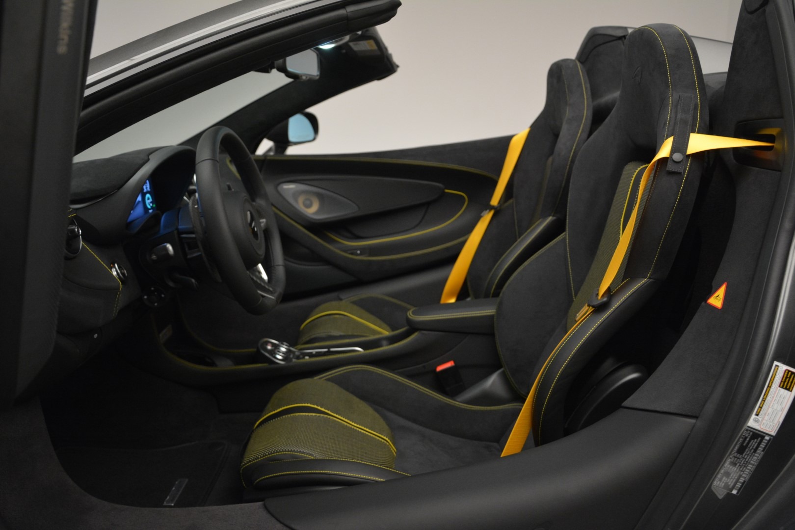 Used-2019-McLaren-570S-Spider