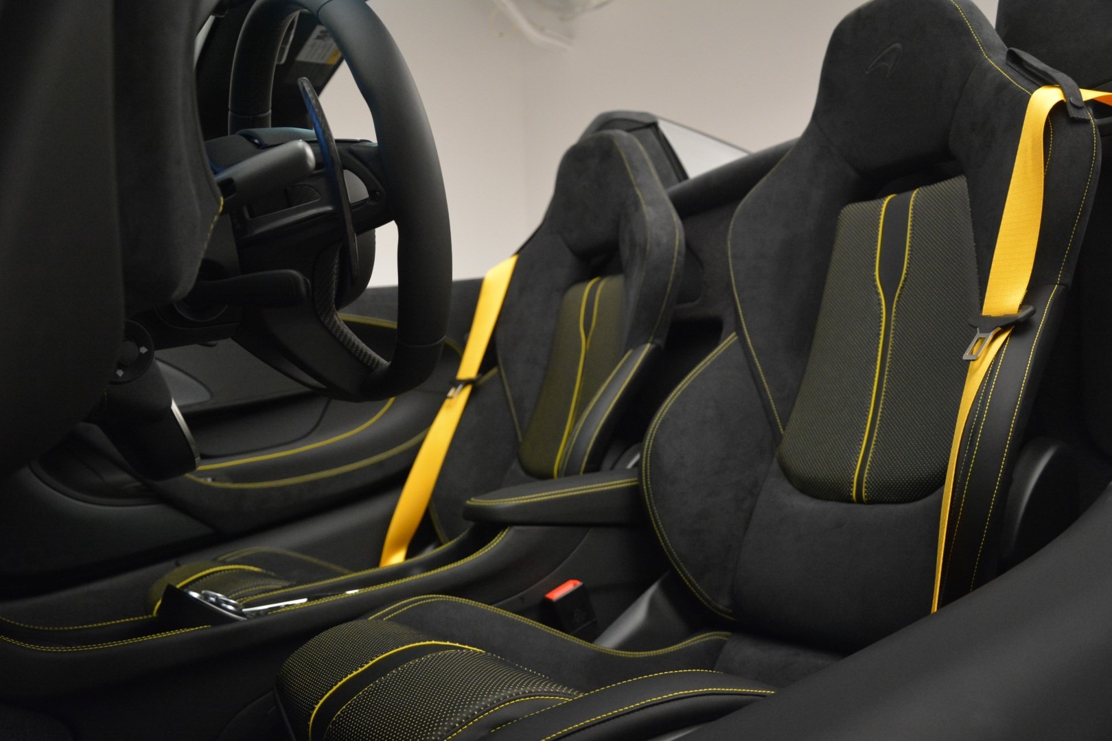 Used-2019-McLaren-570S-Spider