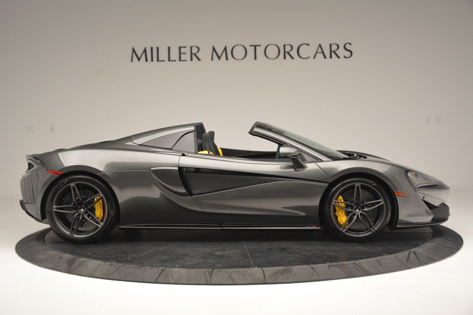Used-2019-McLaren-570S-Spider