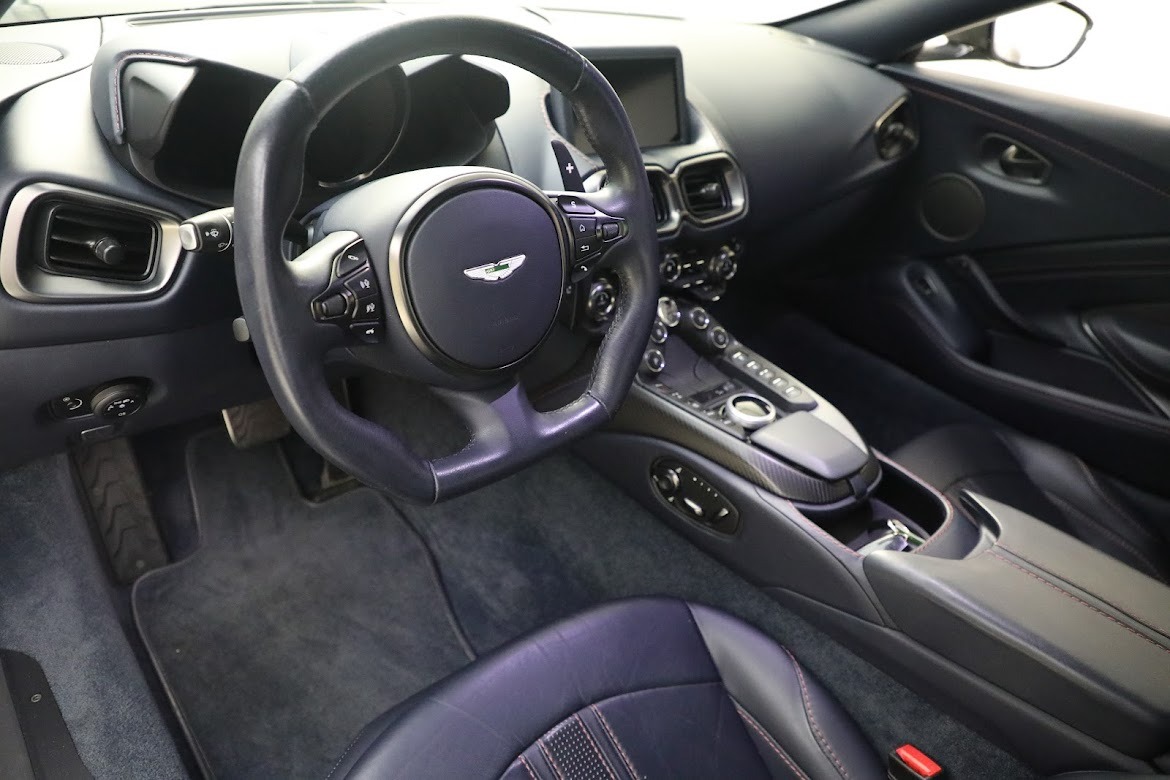 Used-2019-Aston-Martin-Vantage