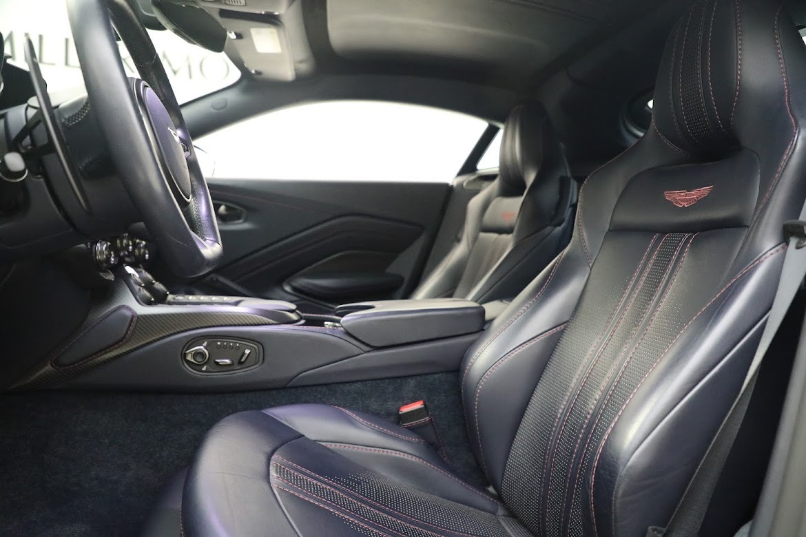 Used-2019-Aston-Martin-Vantage