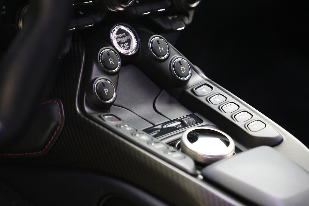 Used-2019-Aston-Martin-Vantage