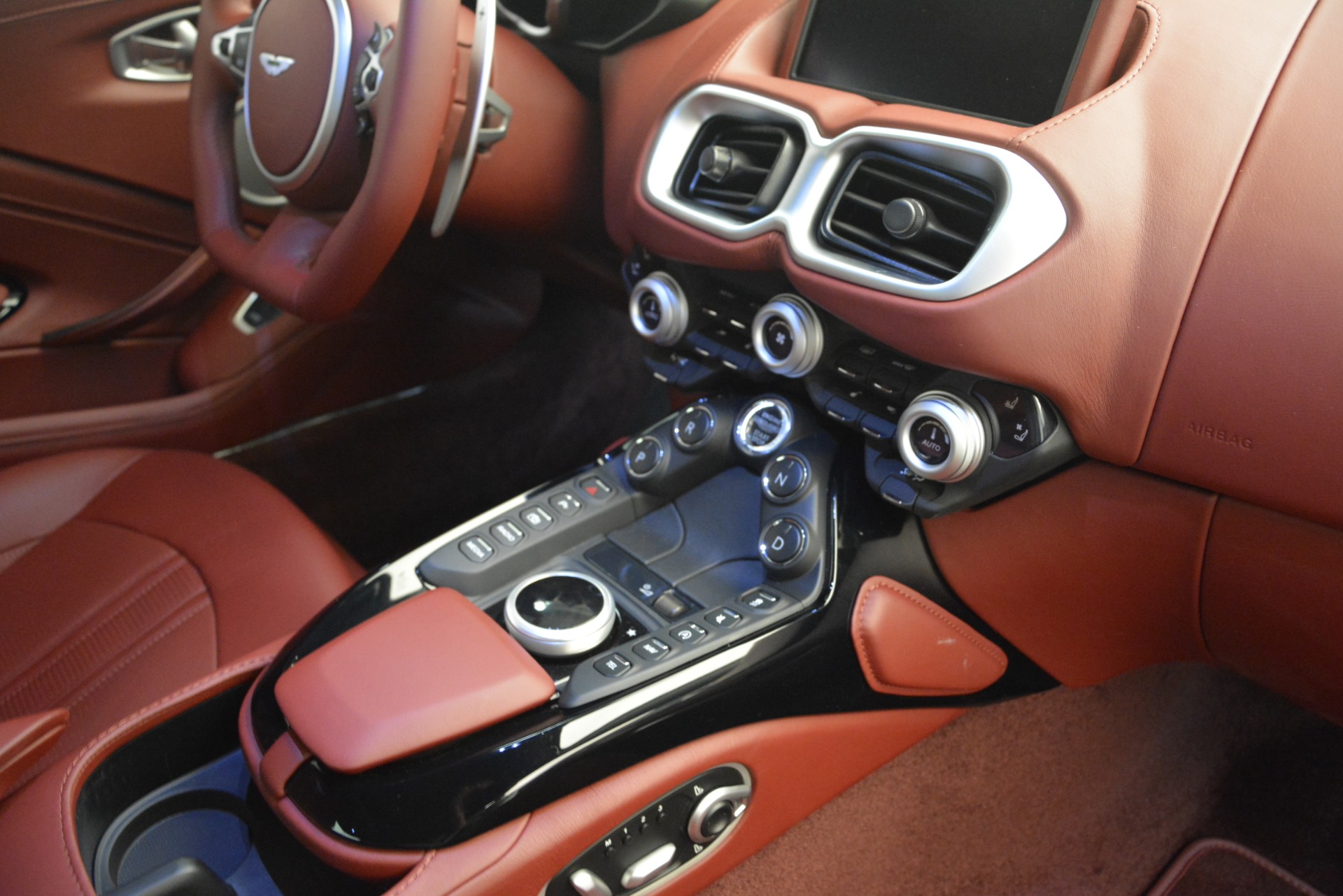 New-2019-Aston-Martin-Vantage