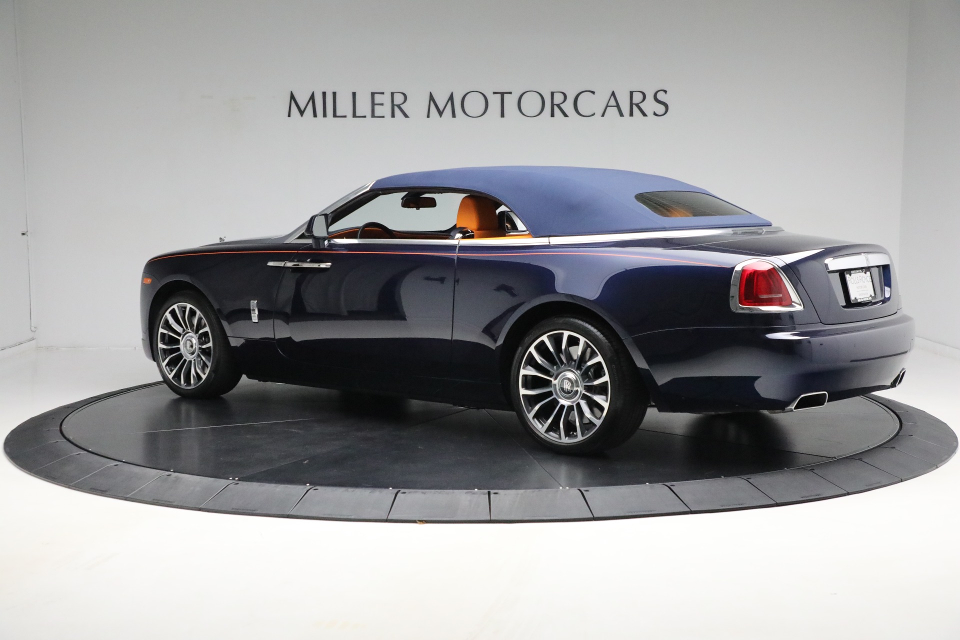 Used-2019-Rolls-Royce-Dawn