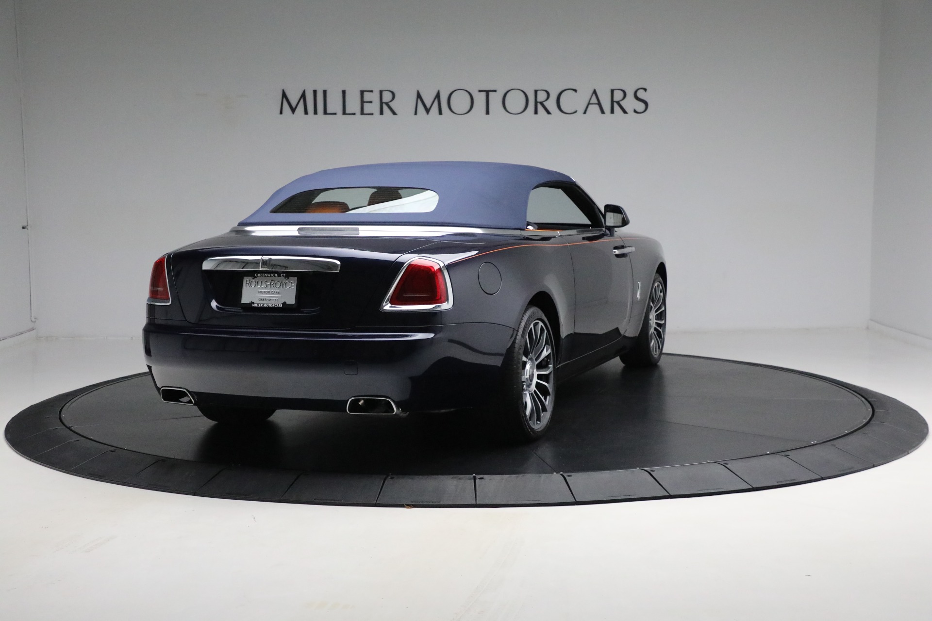 Used-2019-Rolls-Royce-Dawn