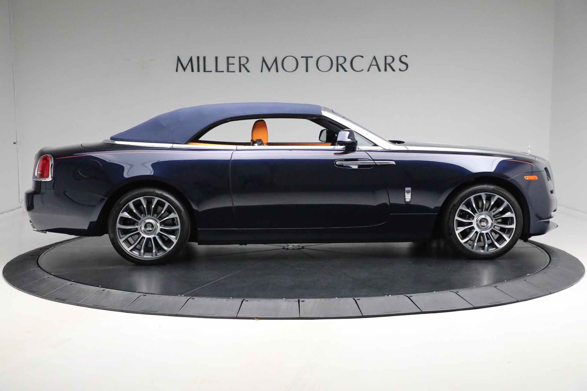 Used-2019-Rolls-Royce-Dawn