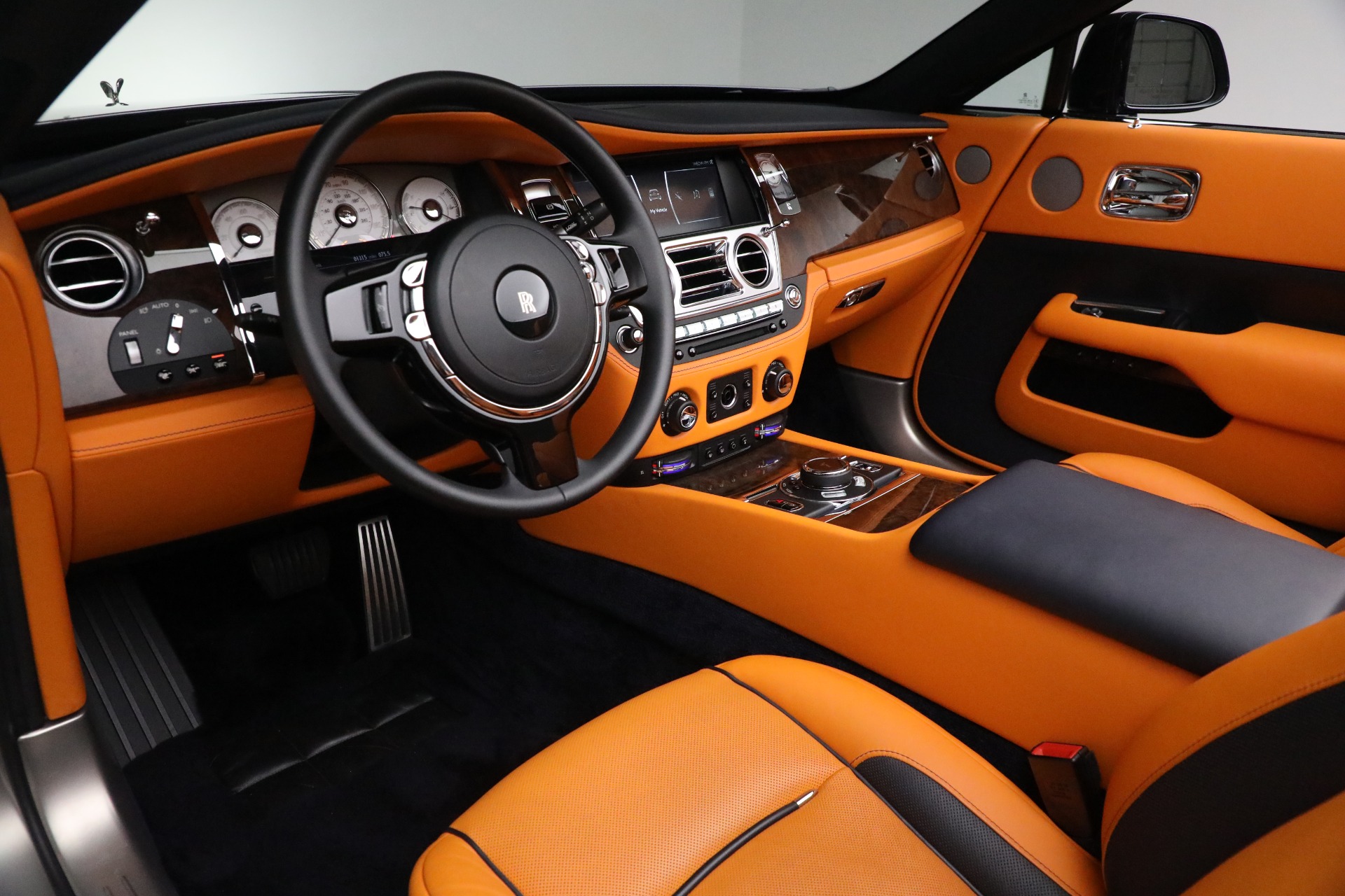 Used-2019-Rolls-Royce-Dawn