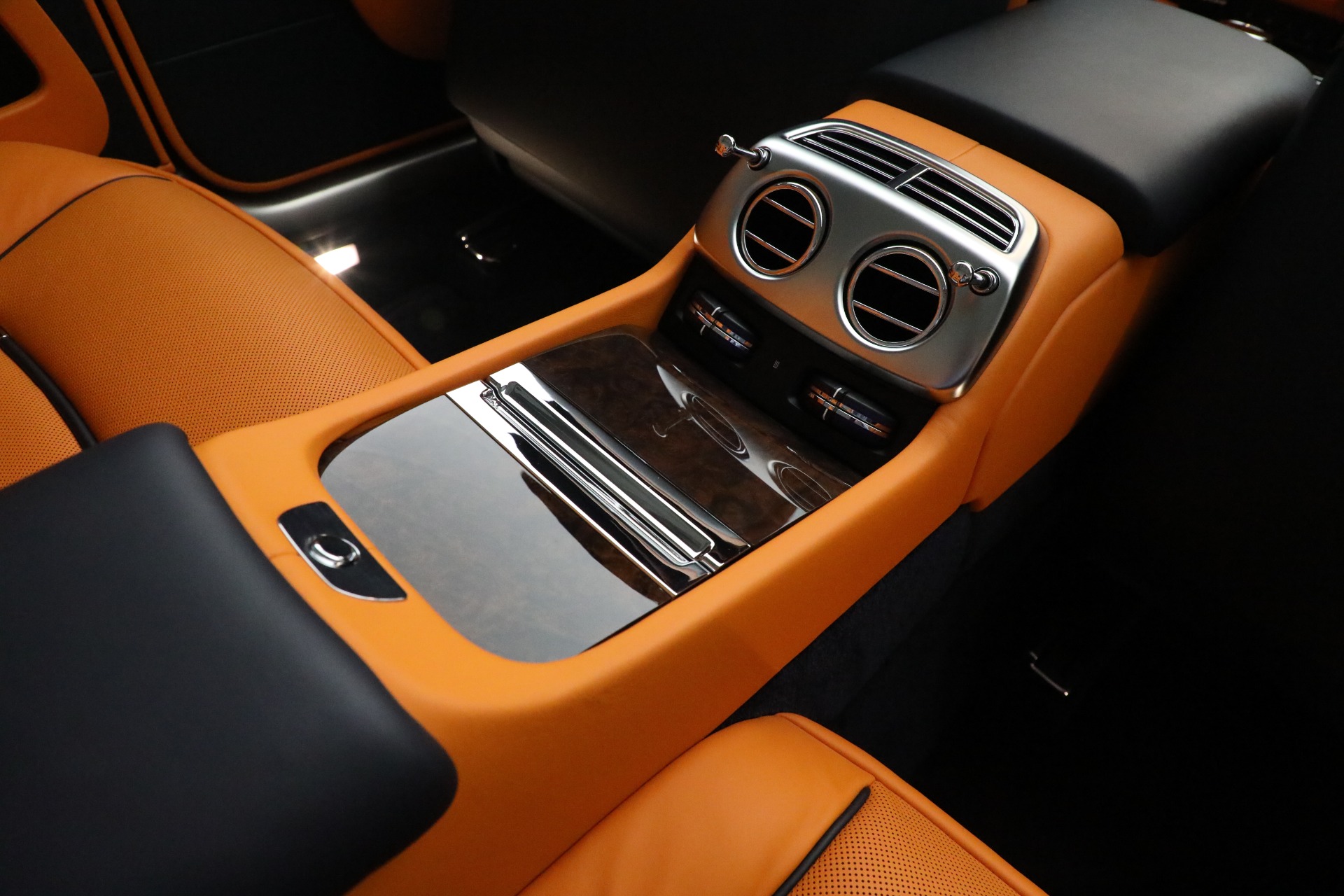 Used-2019-Rolls-Royce-Dawn