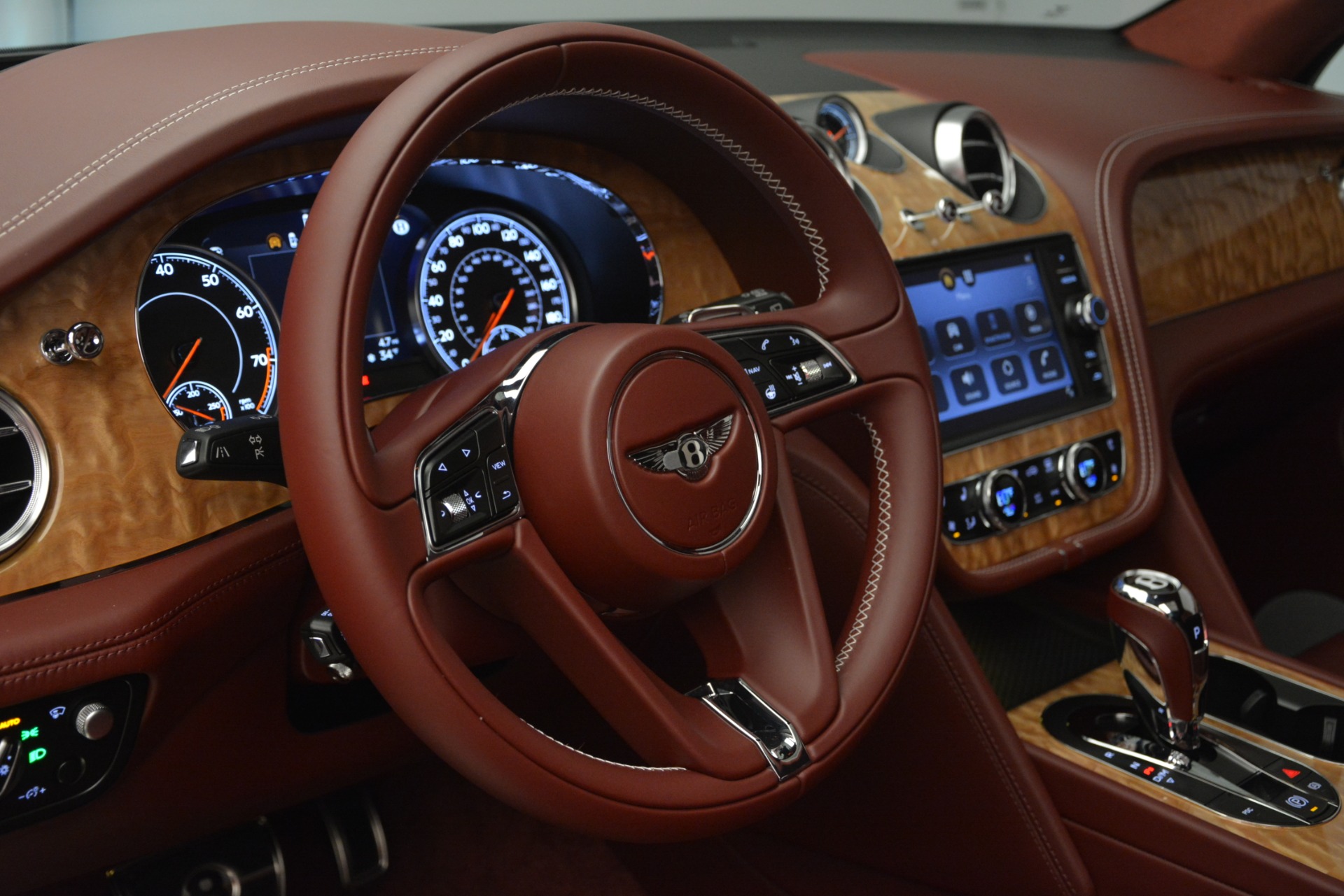 New-2019-Bentley-Bentayga-V8