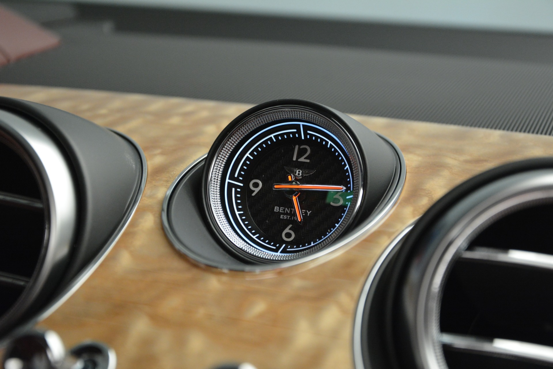 New-2019-Bentley-Bentayga-V8