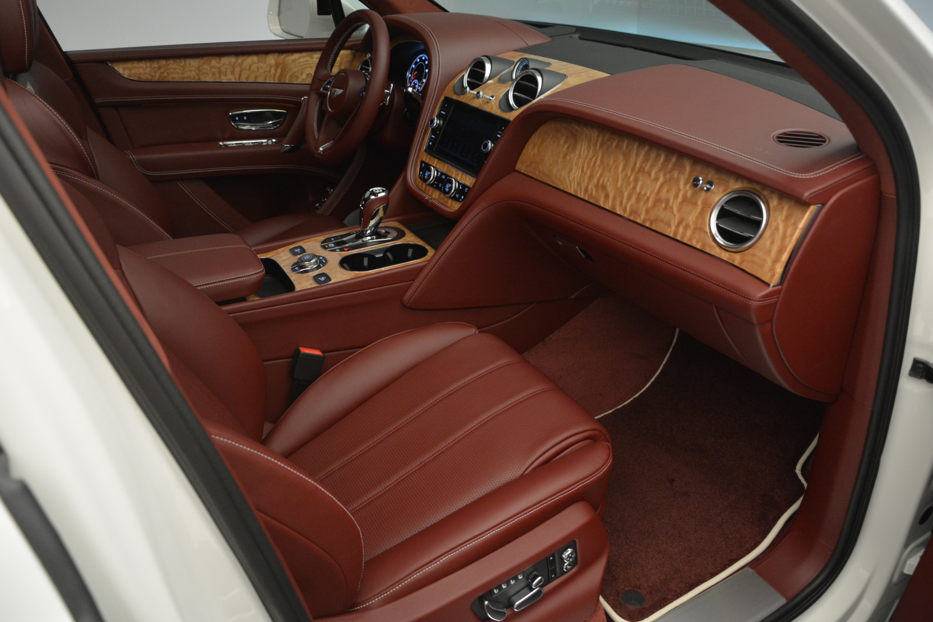 New-2019-Bentley-Bentayga-V8