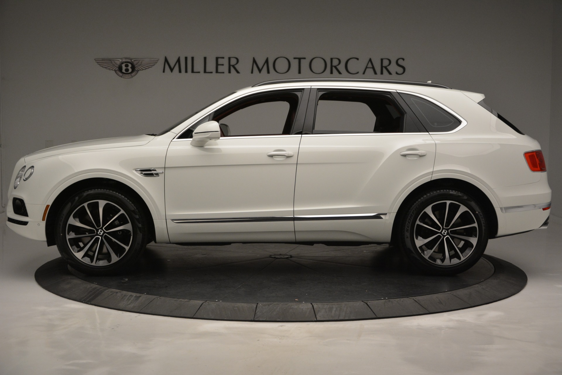 New-2019-Bentley-Bentayga-V8