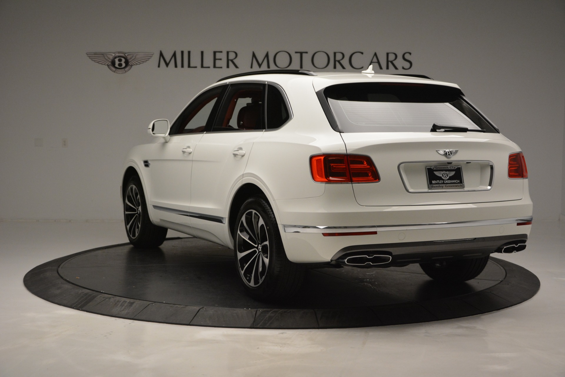 New-2019-Bentley-Bentayga-V8