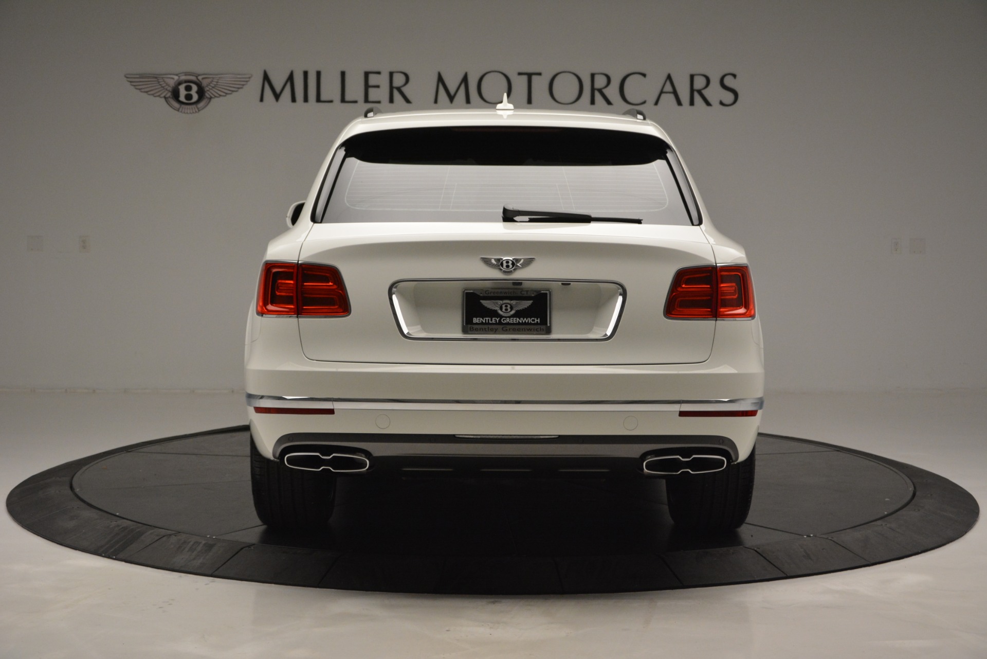 New-2019-Bentley-Bentayga-V8