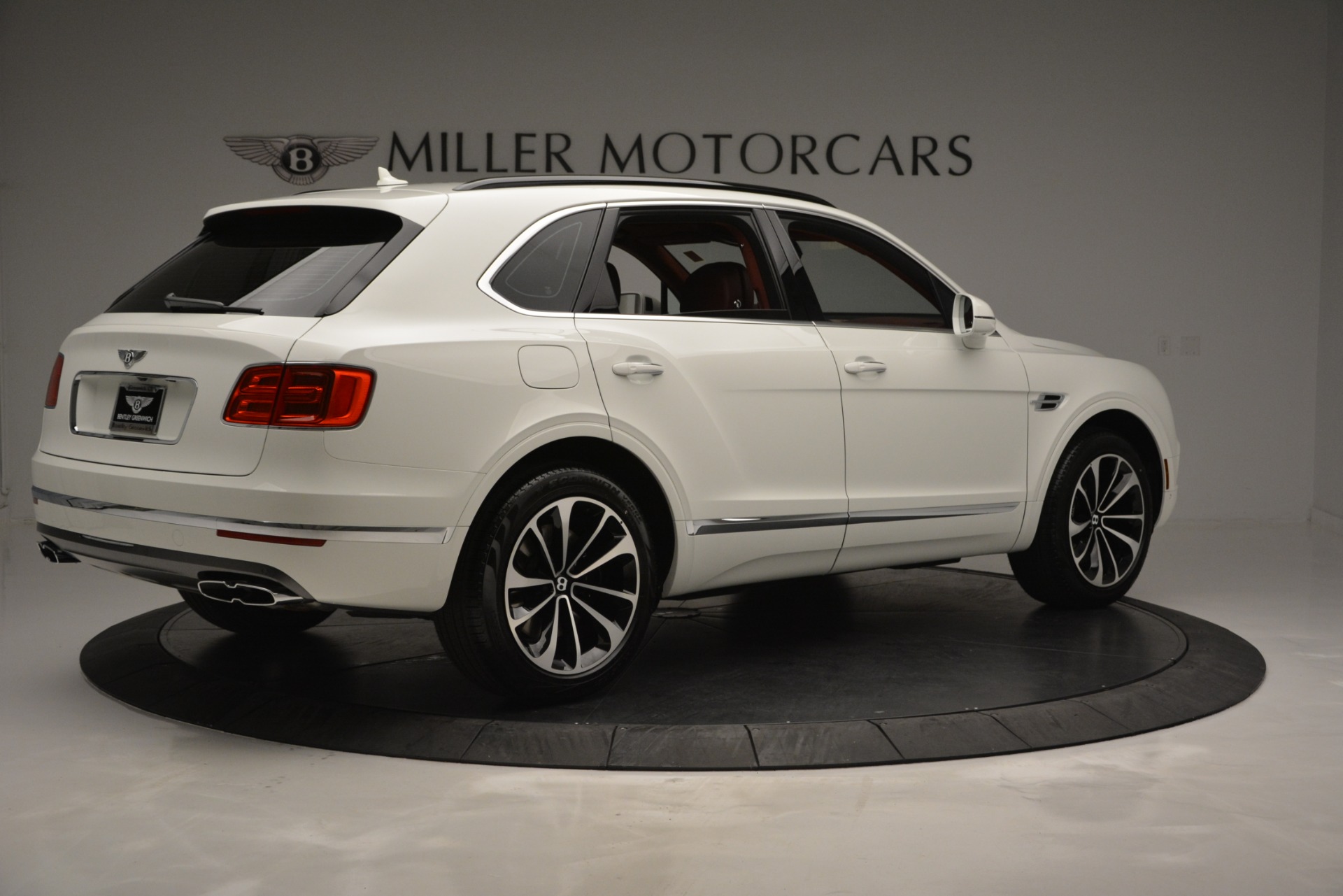 New-2019-Bentley-Bentayga-V8