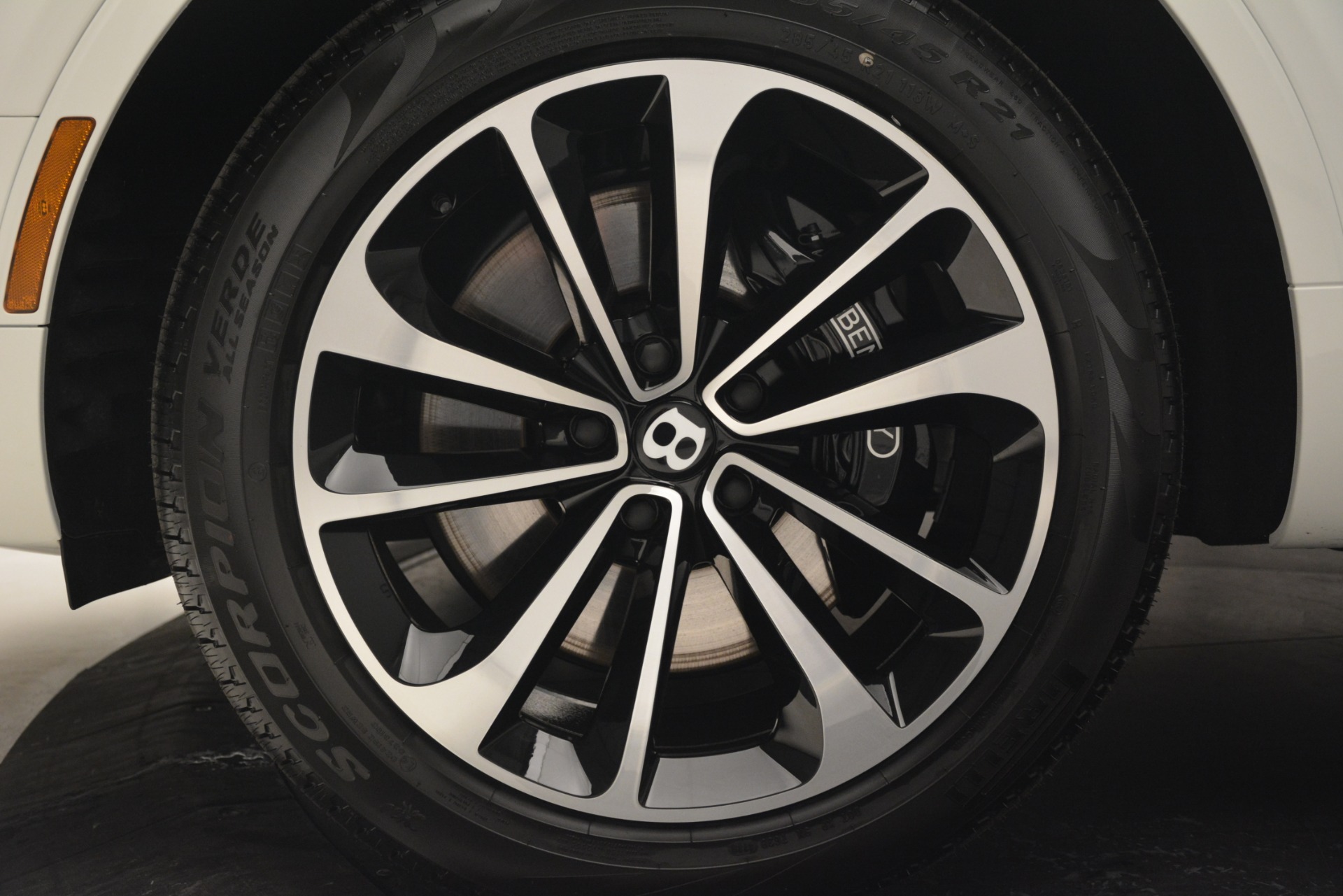 New-2019-Bentley-Bentayga-V8