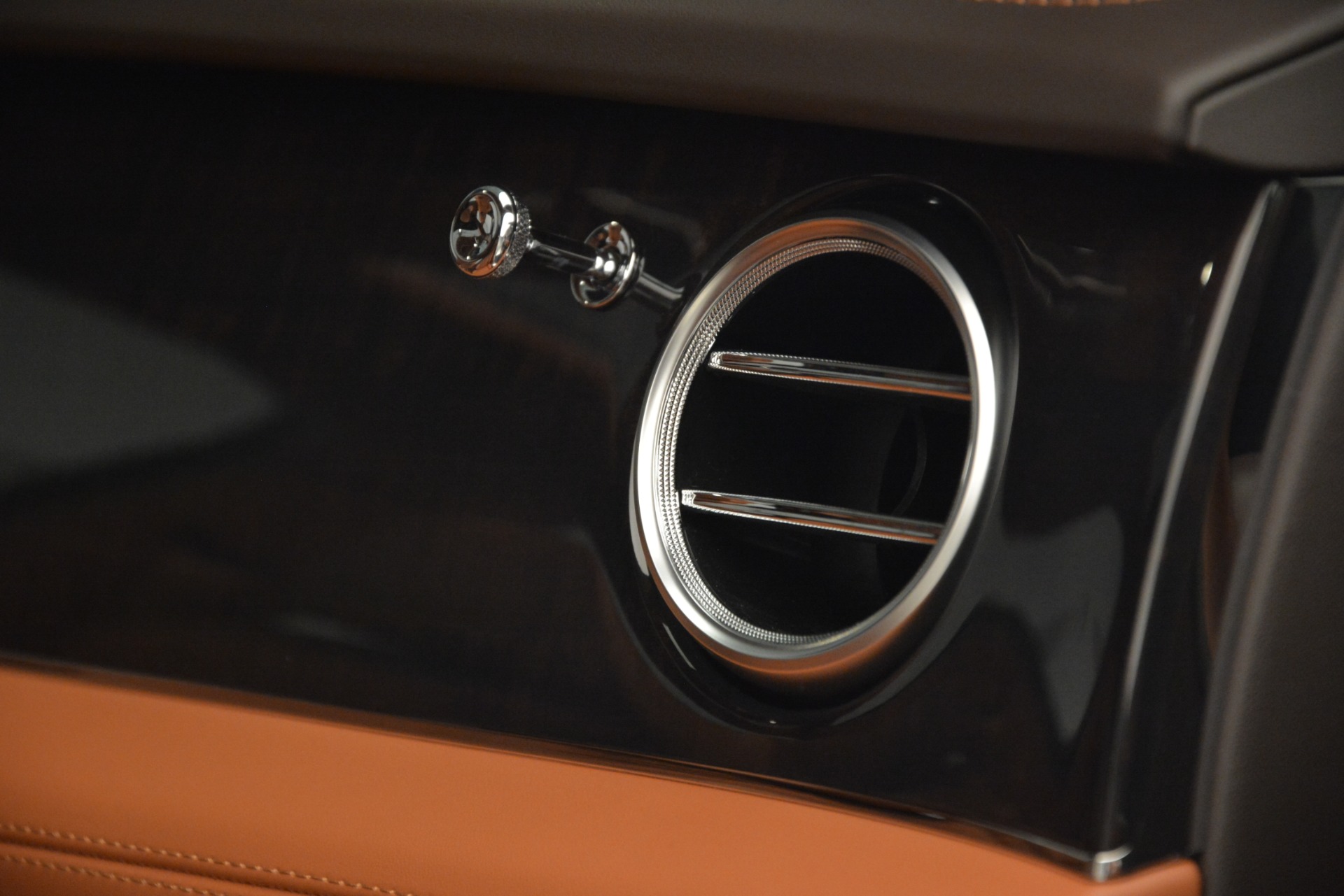 New-2019-Bentley-Bentayga-V8