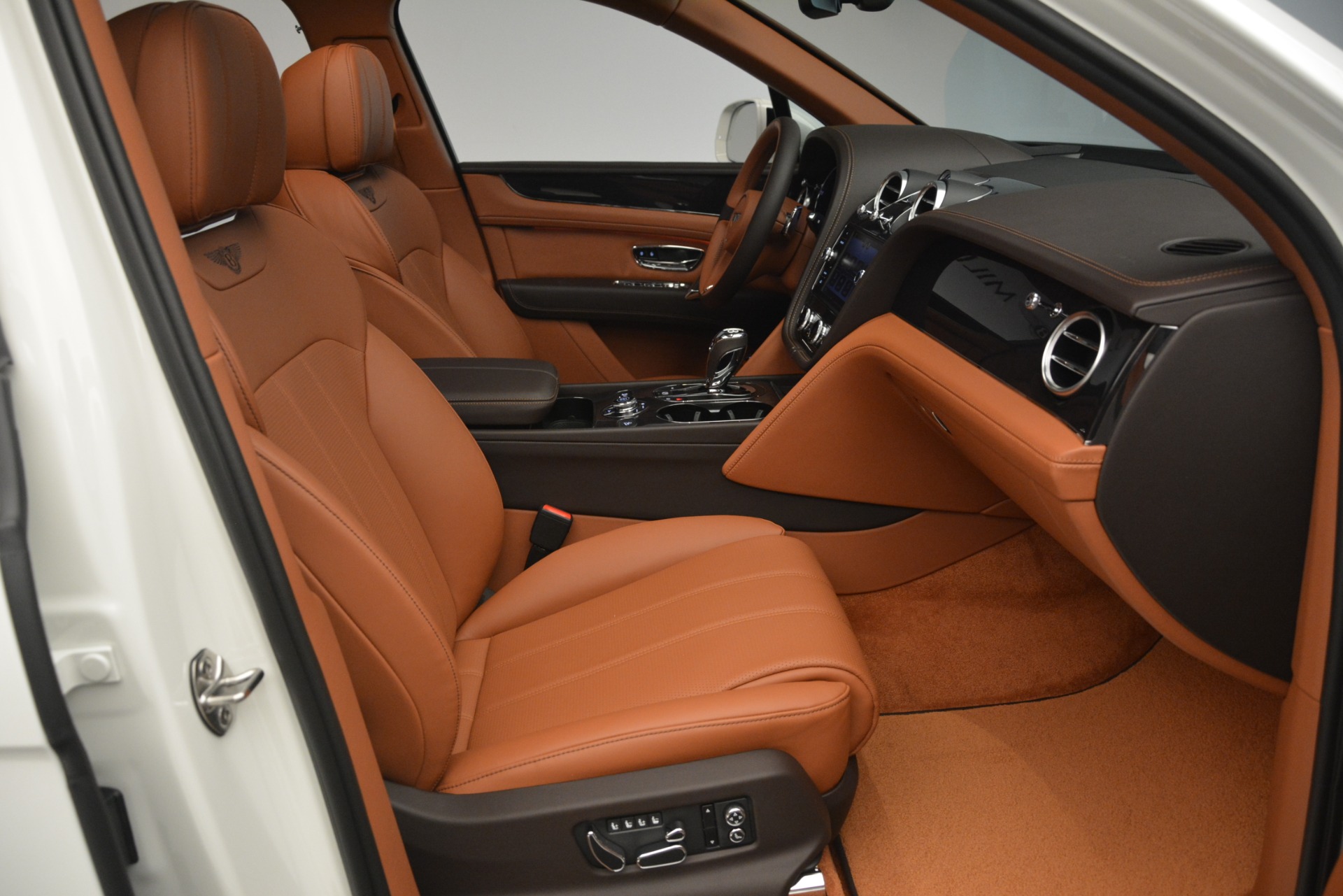 New-2019-Bentley-Bentayga-V8