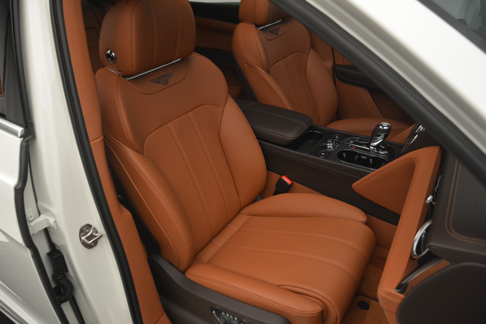 New-2019-Bentley-Bentayga-V8